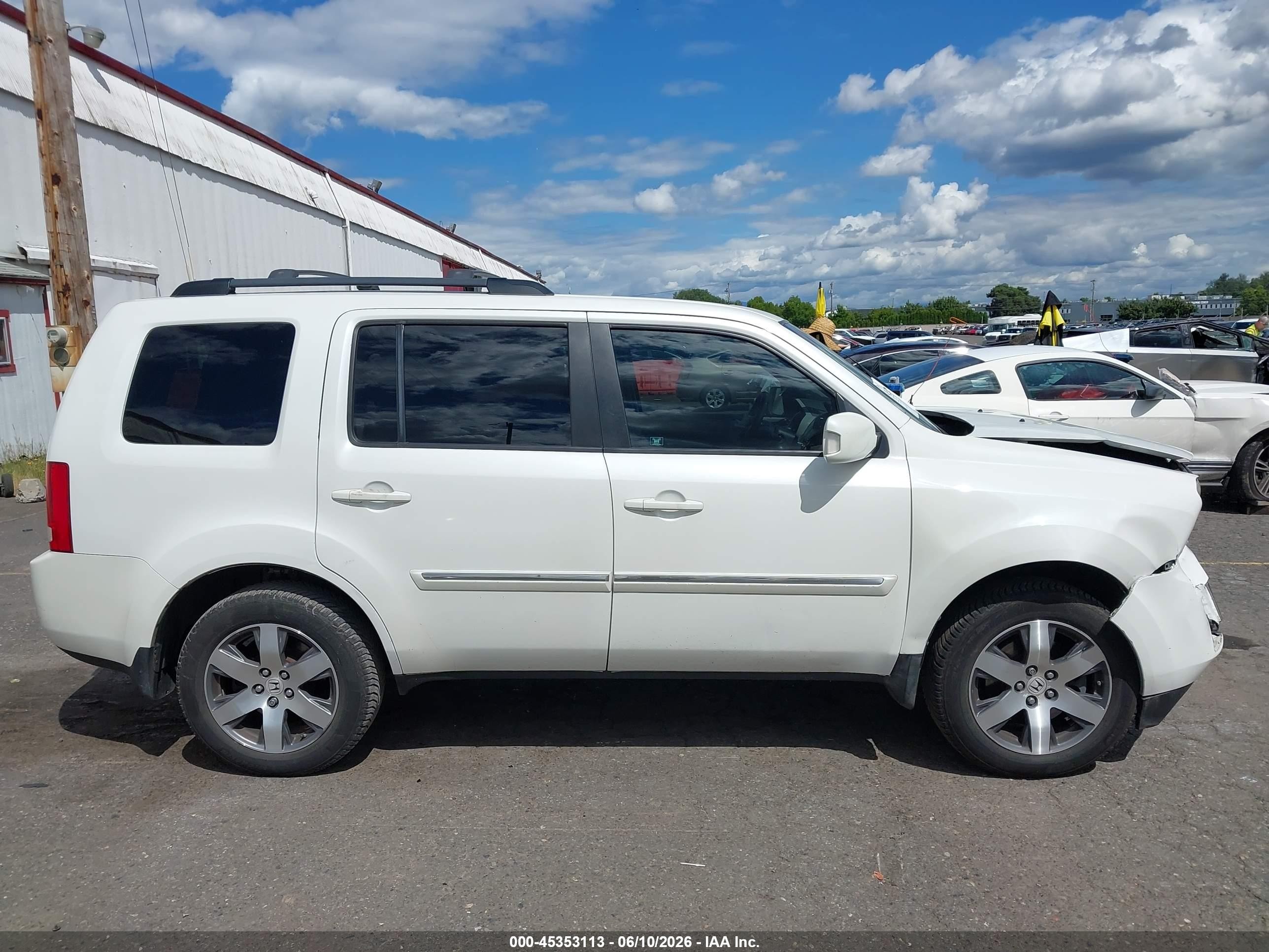2012 Honda Pilot Touring White vin: 5FNYF4H98CB044880