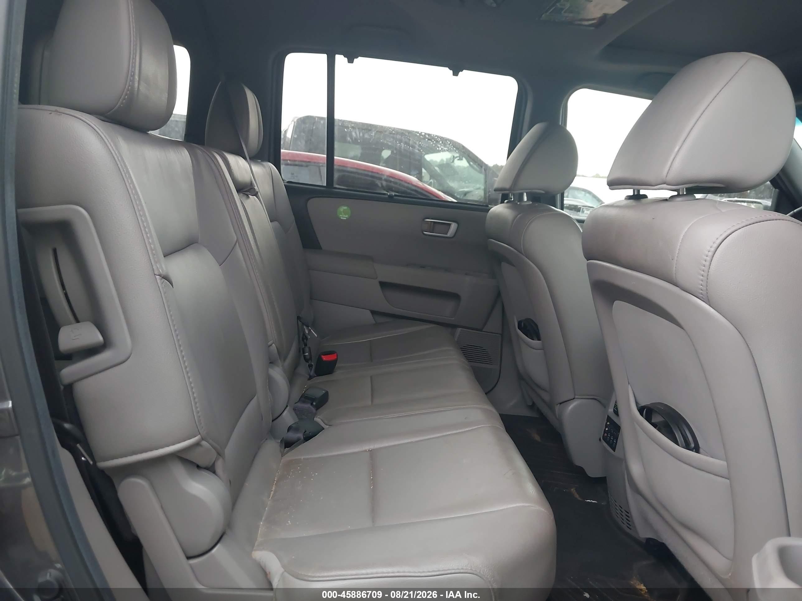 2012 Honda Pilot Touring Gray vin: 5FNYF4H98CB082013