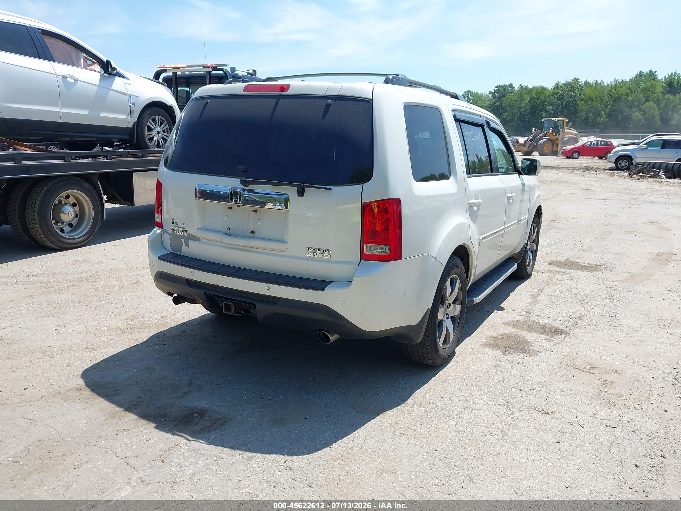 2013 Honda Pilot Touring White vin: 5FNYF4H98DB011654