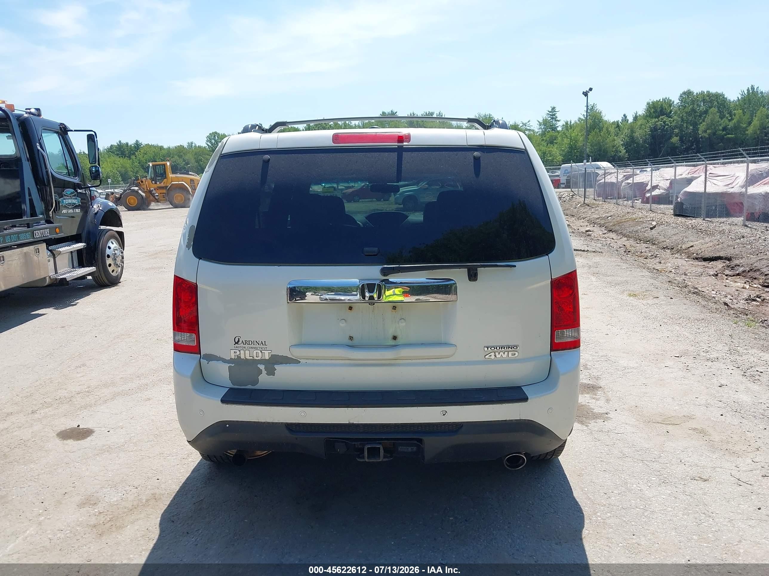 2013 Honda Pilot Touring White vin: 5FNYF4H98DB011654