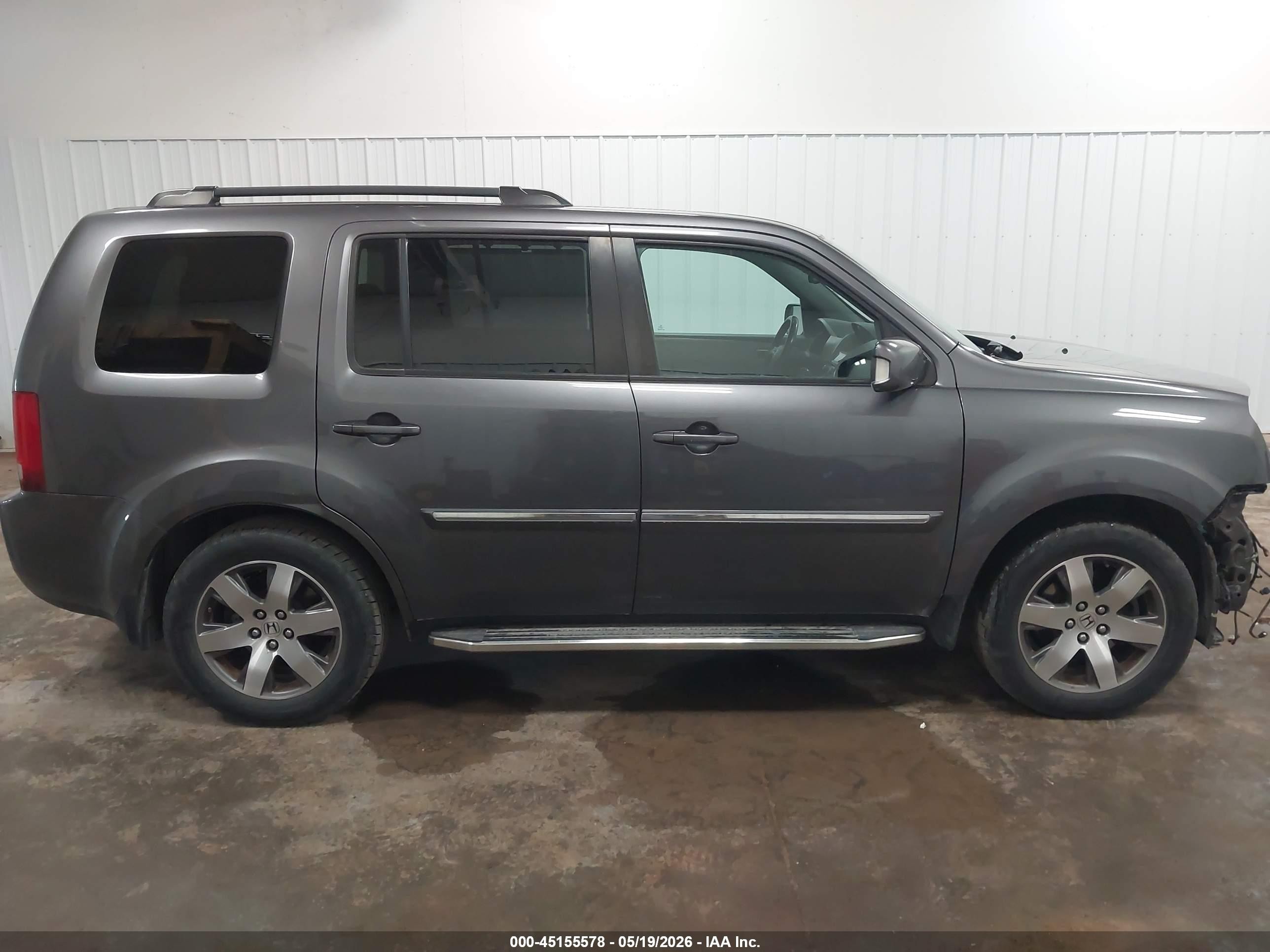 2014 Honda Pilot Touring Gray vin: 5FNYF4H98EB014328