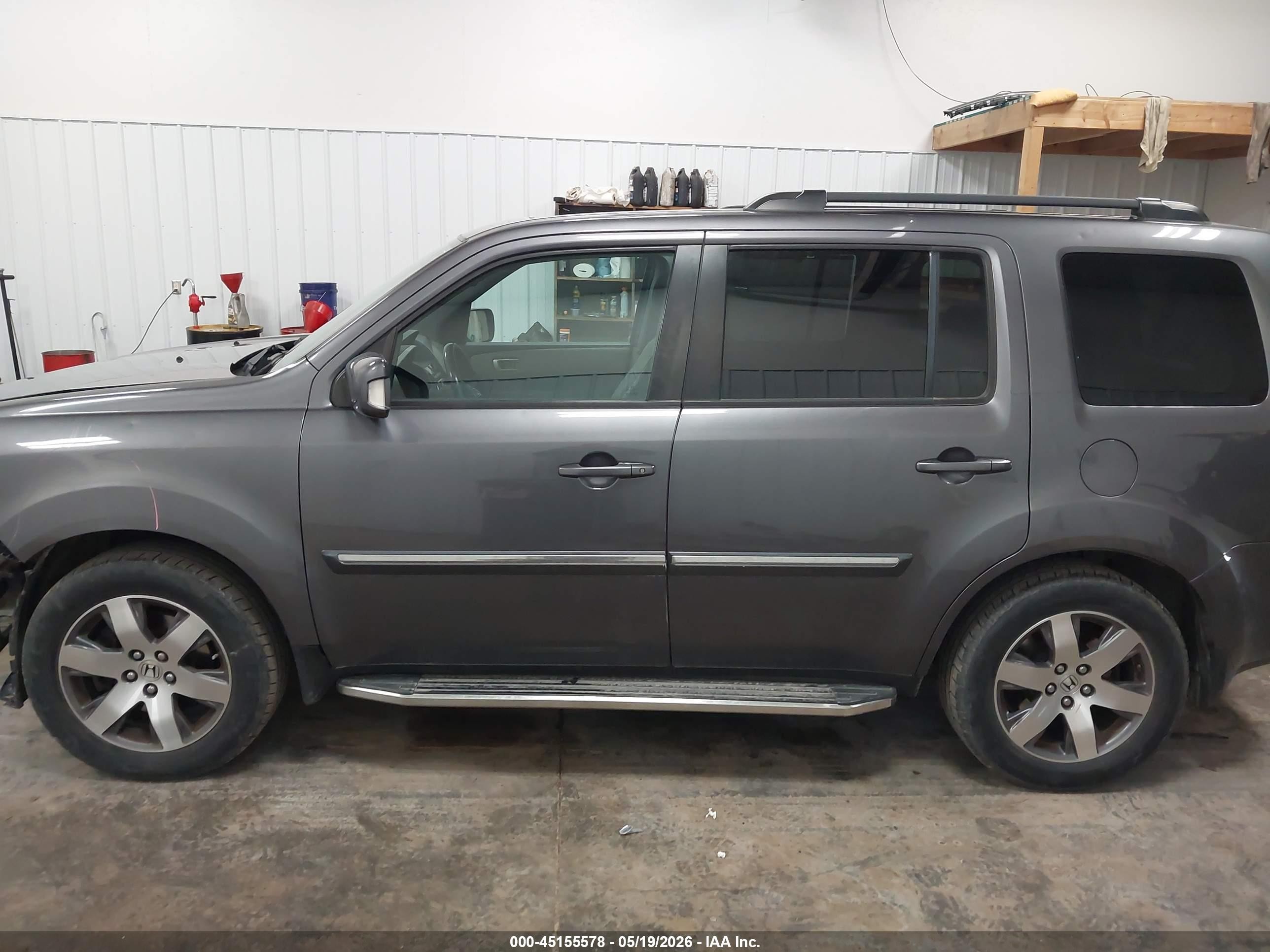 2014 Honda Pilot Touring Gray vin: 5FNYF4H98EB014328