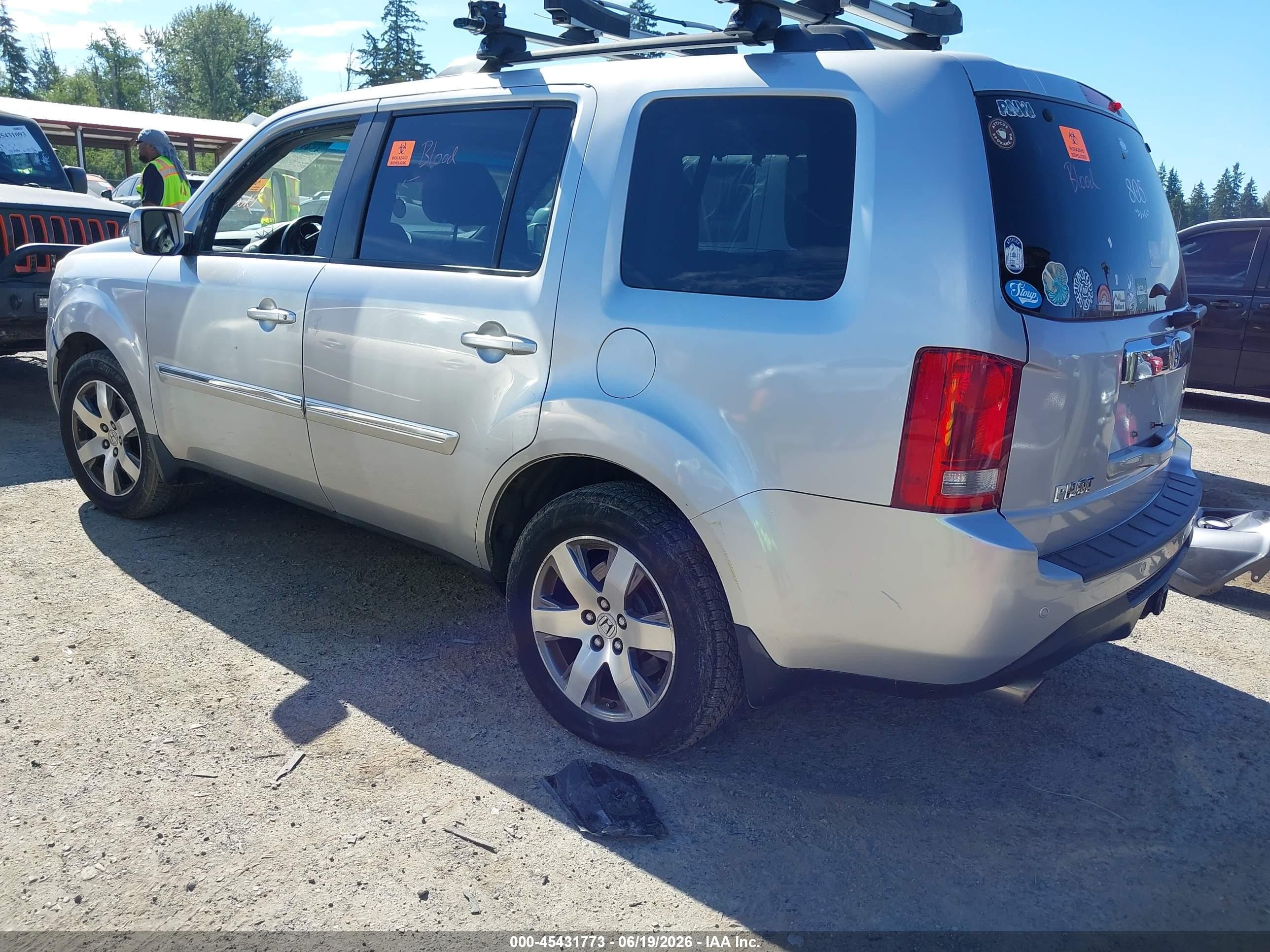 2014 Honda Pilot Touring Silver vin: 5FNYF4H98EB030030