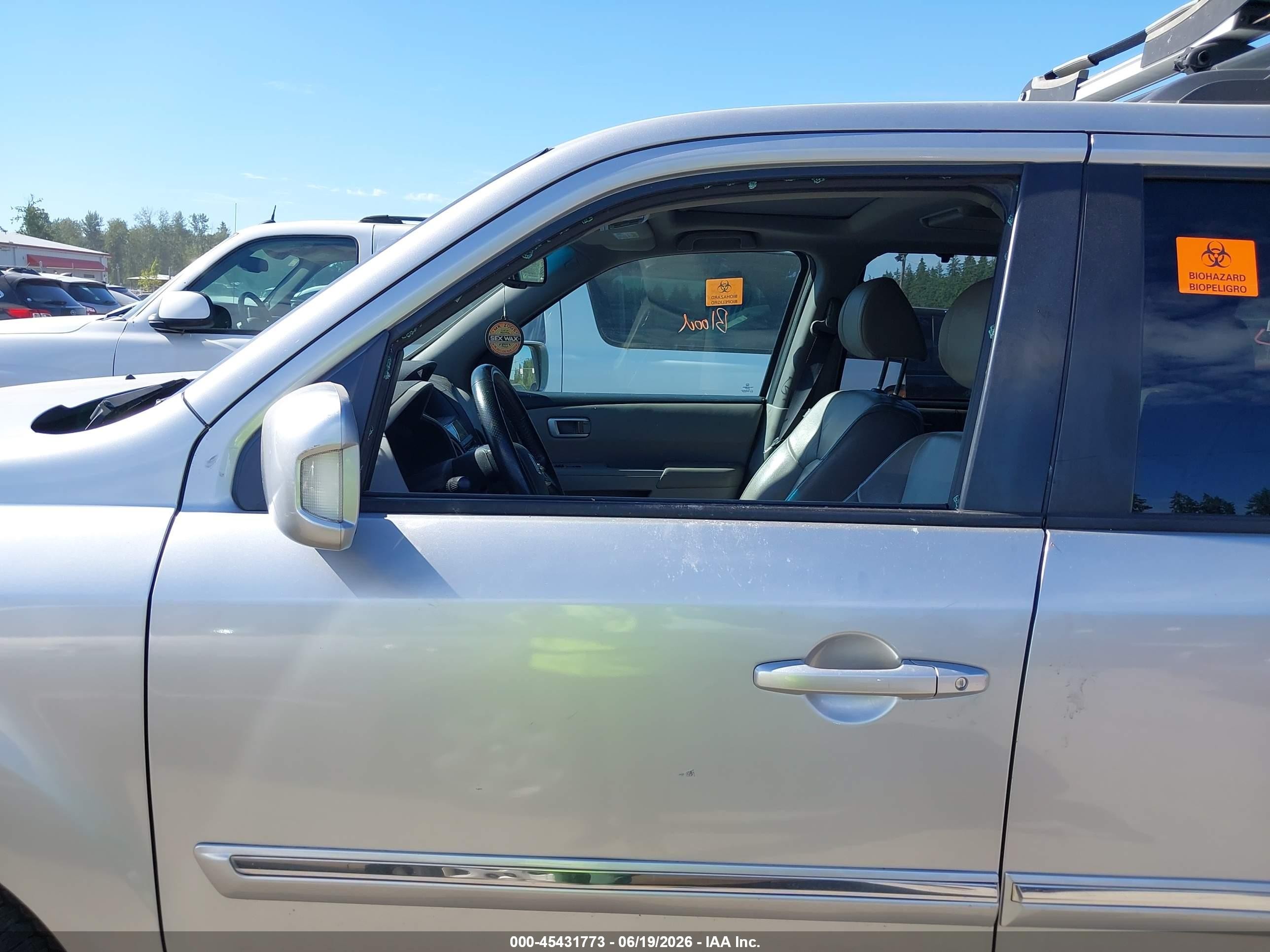 2014 Honda Pilot Touring Silver vin: 5FNYF4H98EB030030