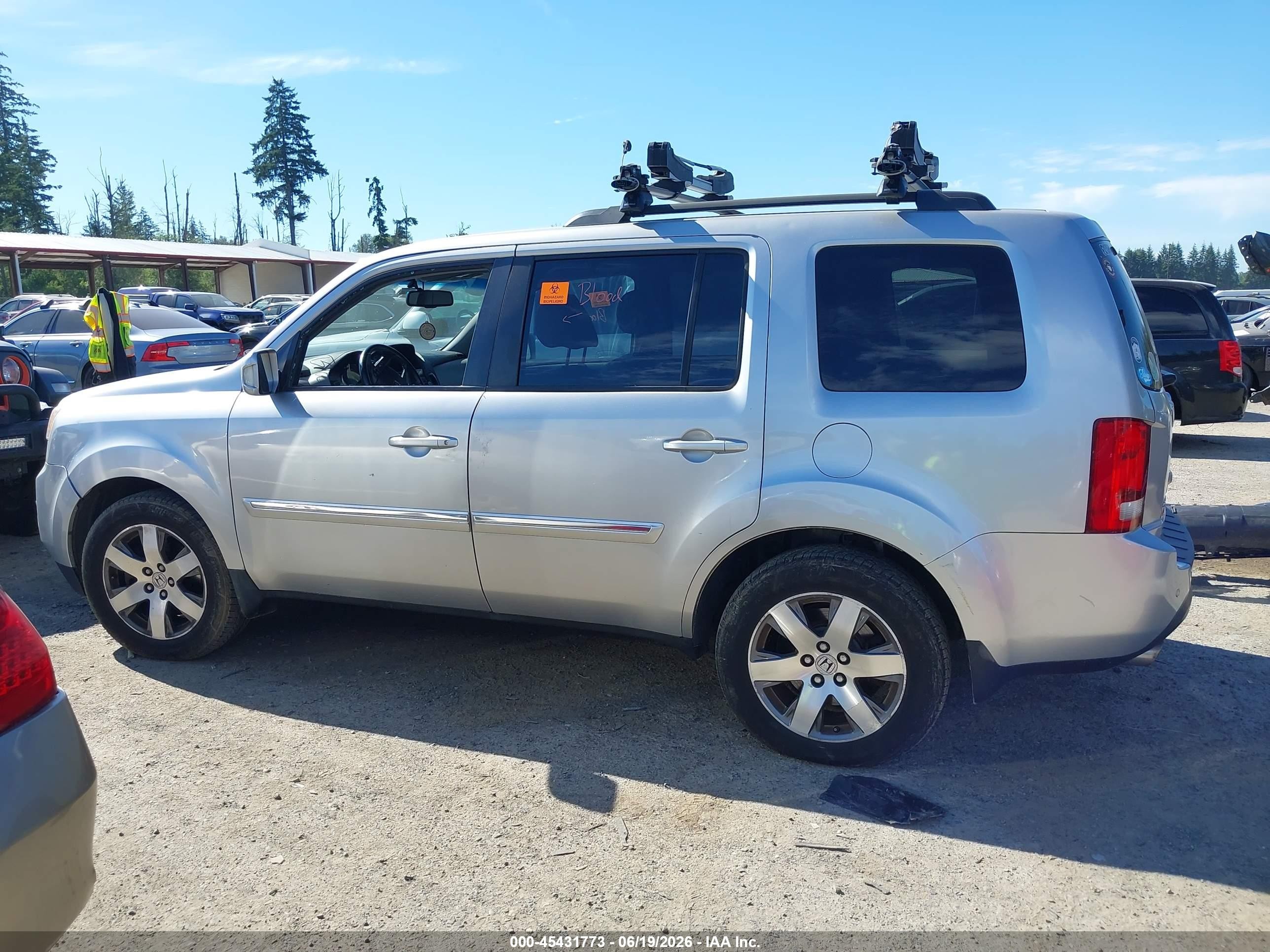 2014 Honda Pilot Touring Silver vin: 5FNYF4H98EB030030