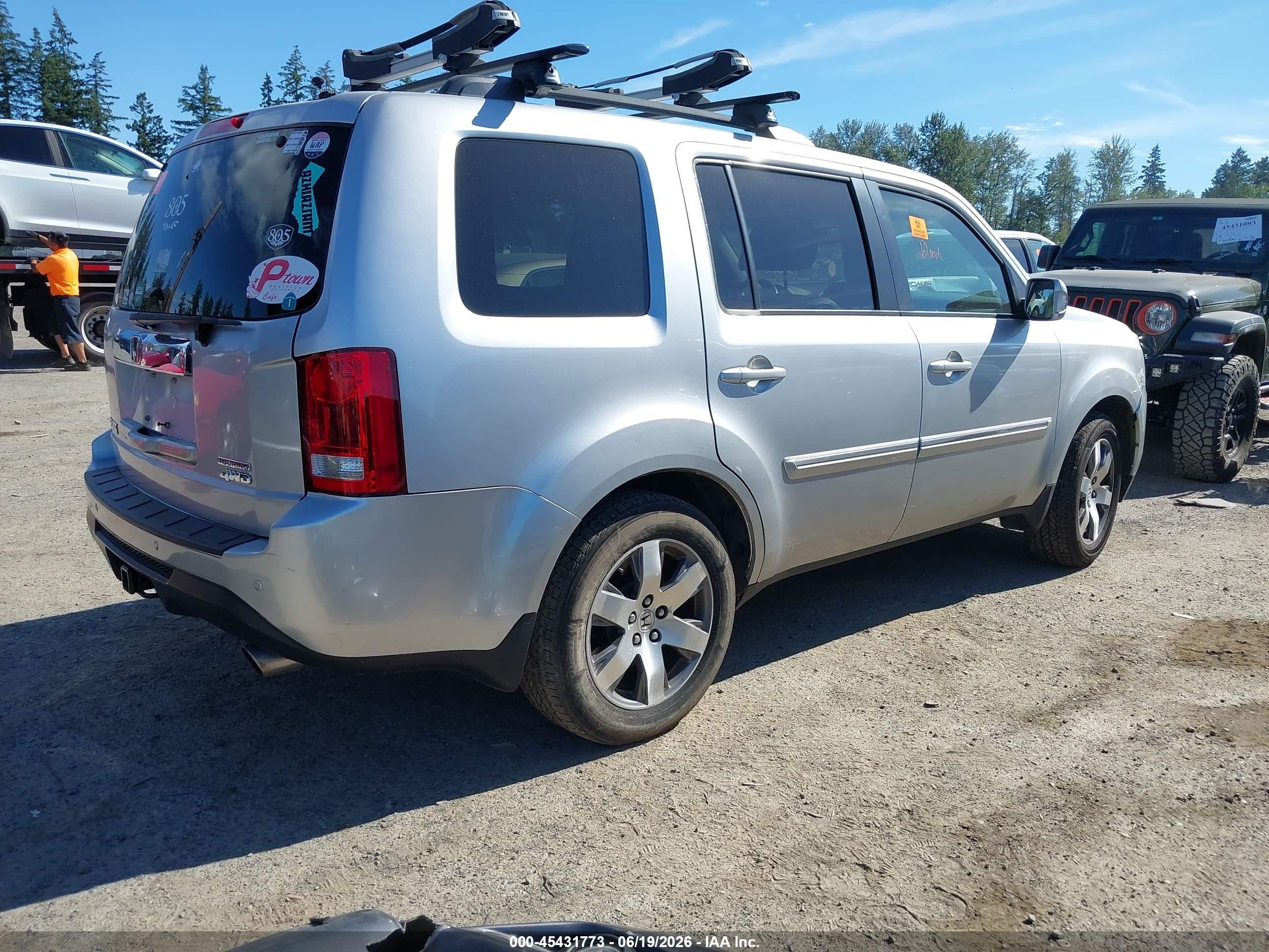2014 Honda Pilot Touring Silver vin: 5FNYF4H98EB030030