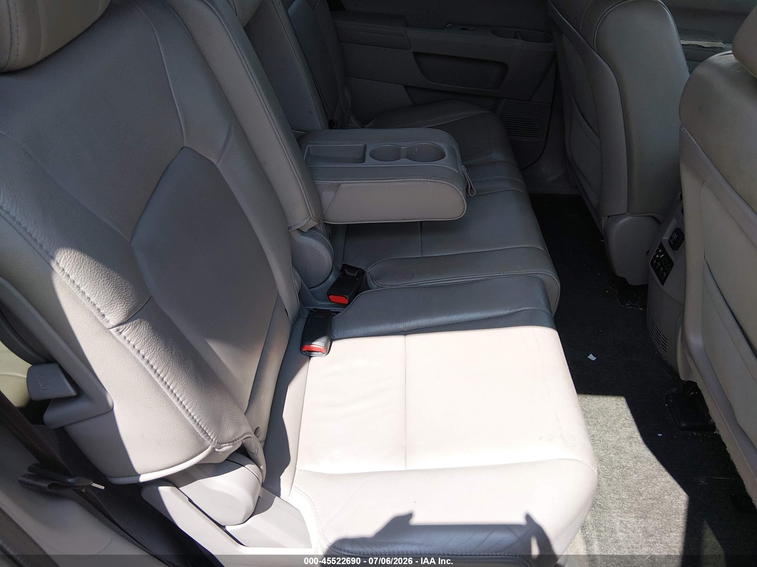 2015 Honda Pilot Touring White vin: 5FNYF4H98FB034872