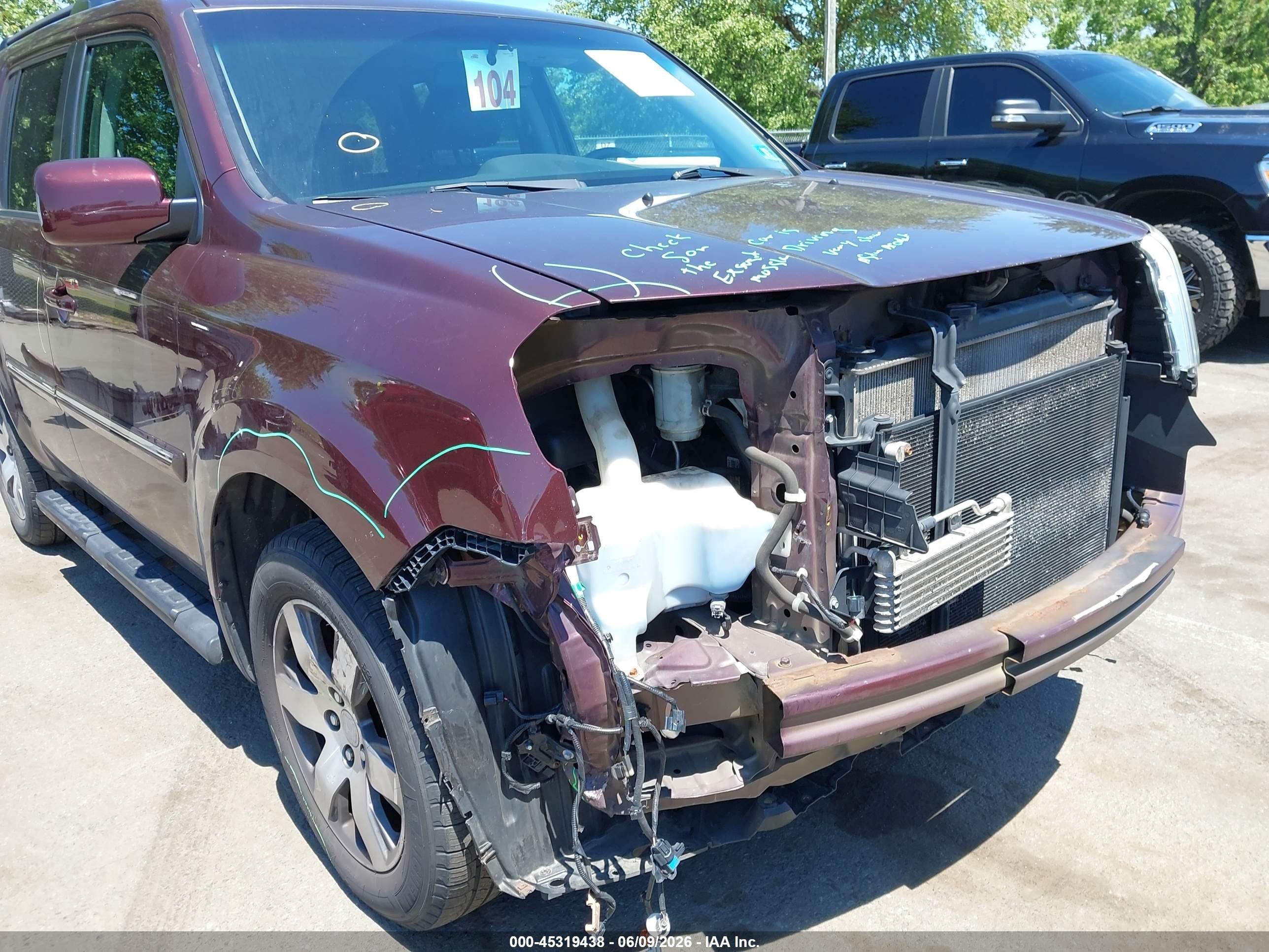 2015 Honda Pilot Touring Burgundy vin: 5FNYF4H98FB053261