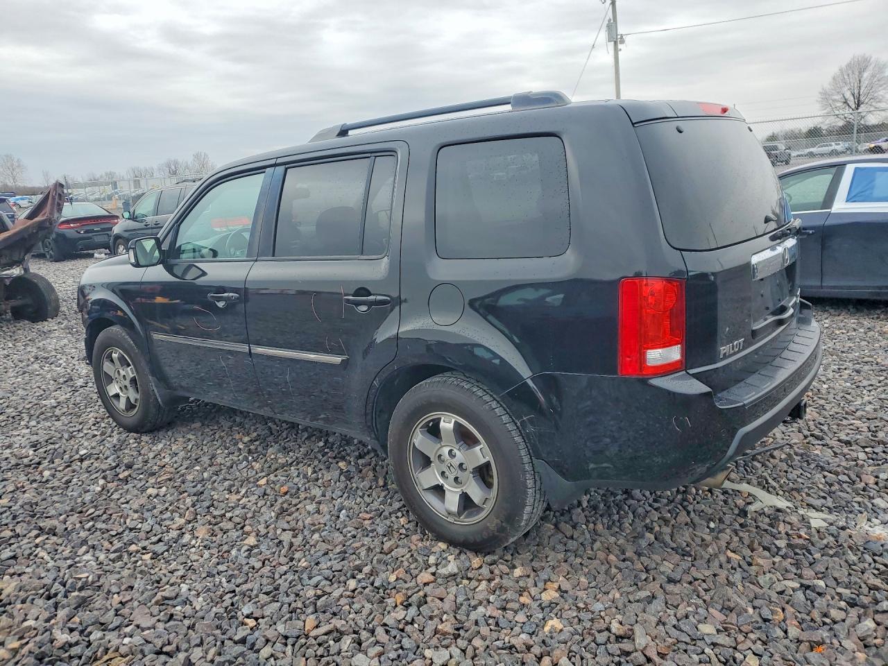2011 Honda Pilot Touring Black vin: 5FNYF4H99BB020246