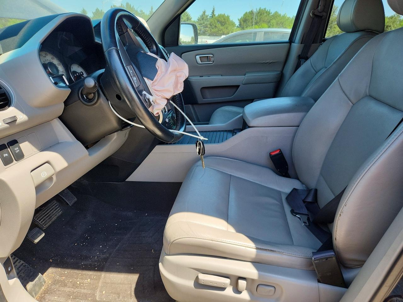 2011 Honda Pilot Touring Blue vin: 5FNYF4H99BB024832