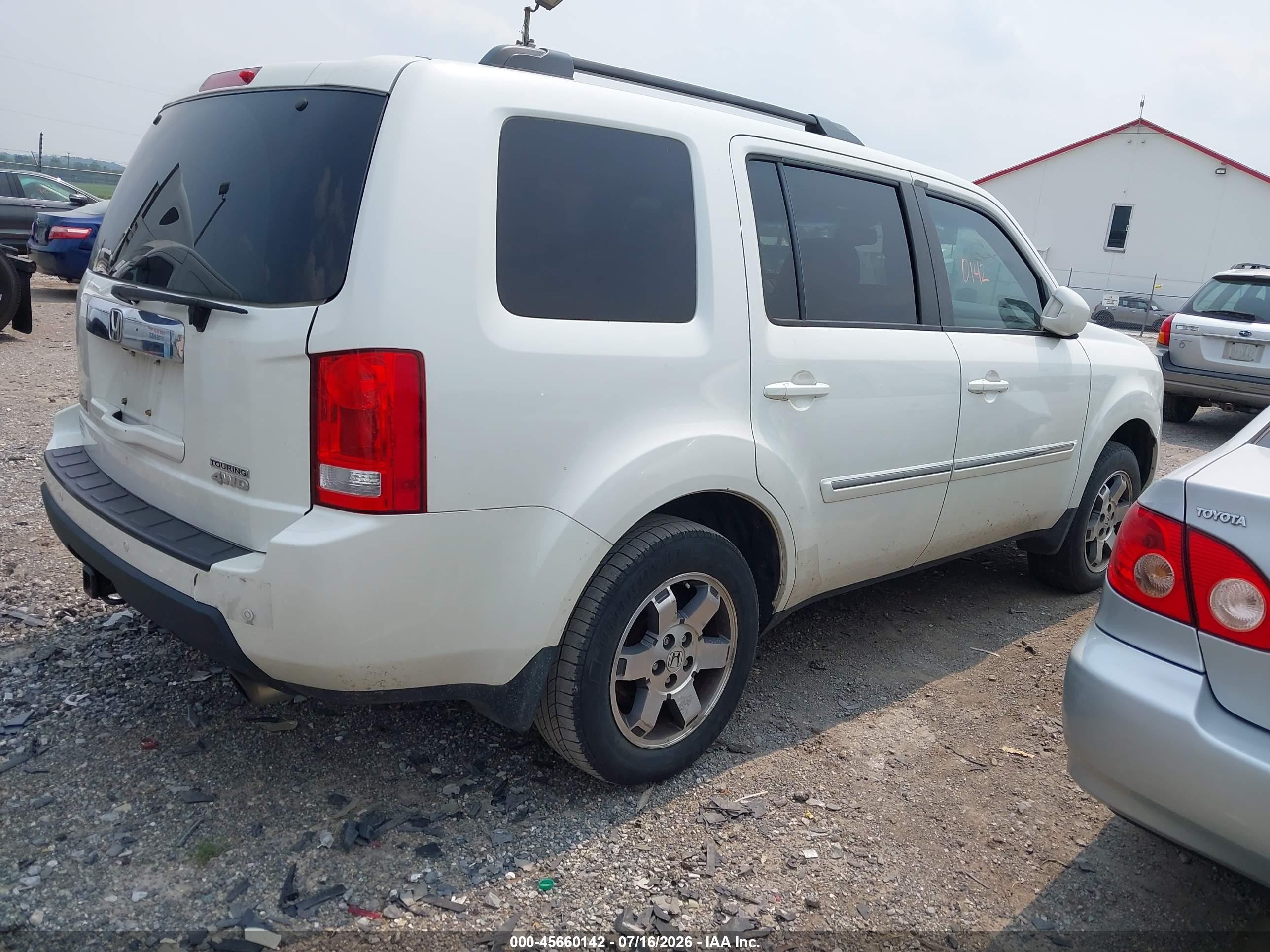 2011 Honda Pilot Touring White vin: 5FNYF4H99BB052551