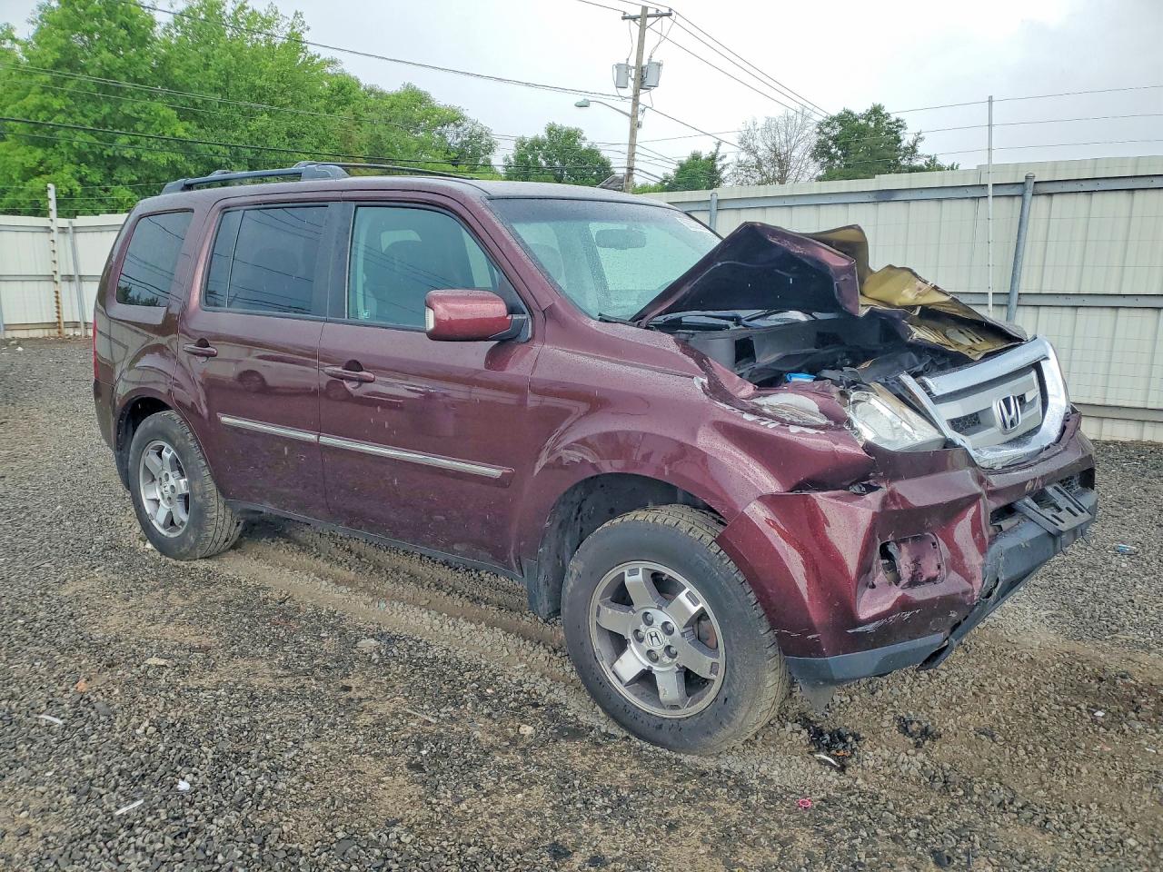 2011 Honda Pilot Touring Maroon vin: 5FNYF4H99BB081807