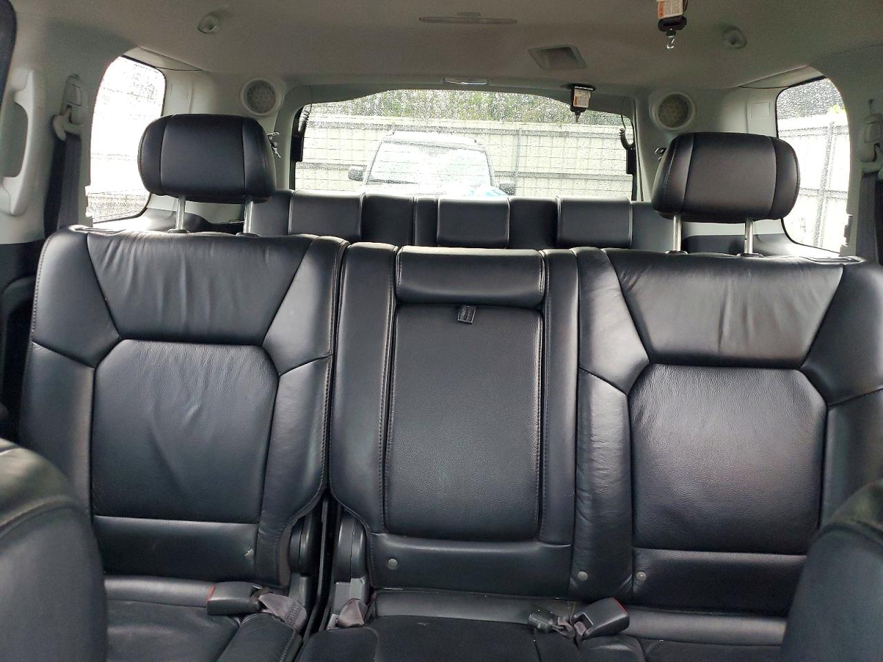 2011 Honda Pilot Touring Maroon vin: 5FNYF4H99BB081807