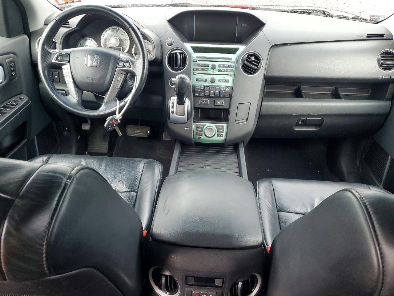 2011 Honda Pilot Touring Maroon vin: 5FNYF4H99BB081807