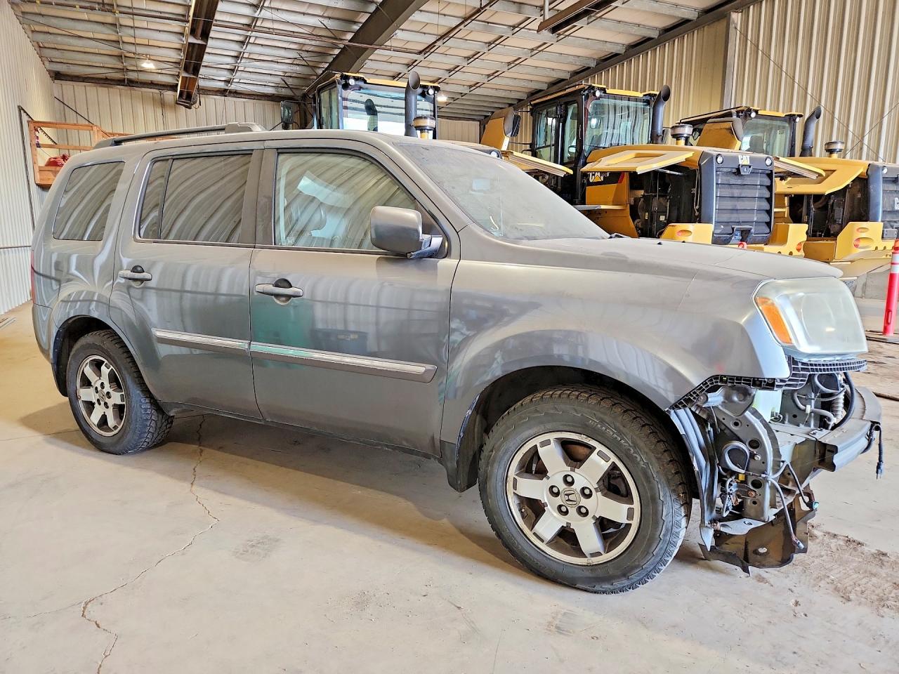 2011 Honda Pilot Touring Gray vin: 5FNYF4H99BB501162