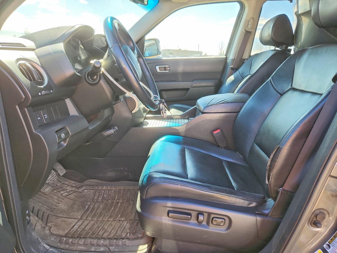 2011 Honda Pilot Touring Gray vin: 5FNYF4H99BB501162