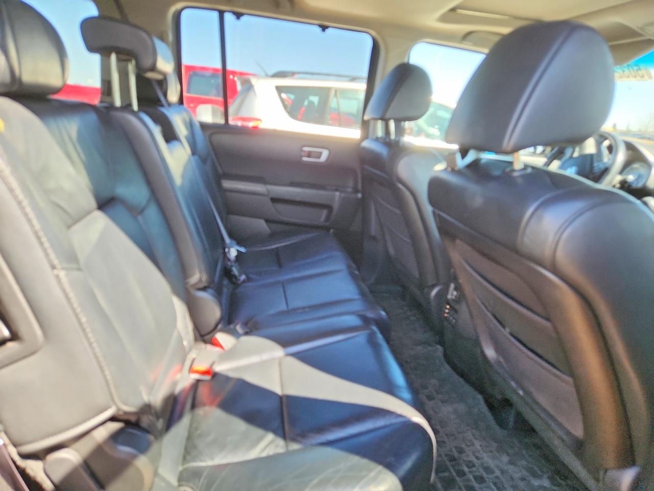 2011 Honda Pilot Touring Gray vin: 5FNYF4H99BB501162