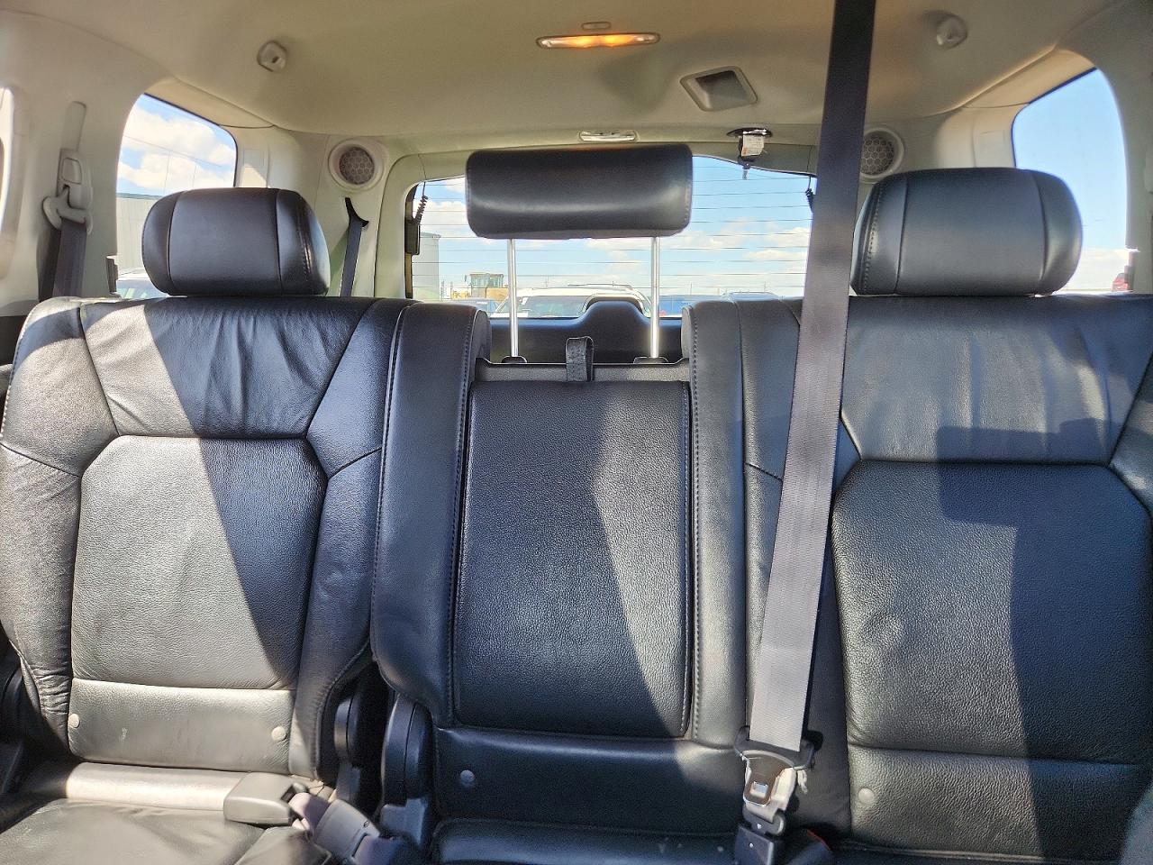 2011 Honda Pilot Touring Gray vin: 5FNYF4H99BB501162