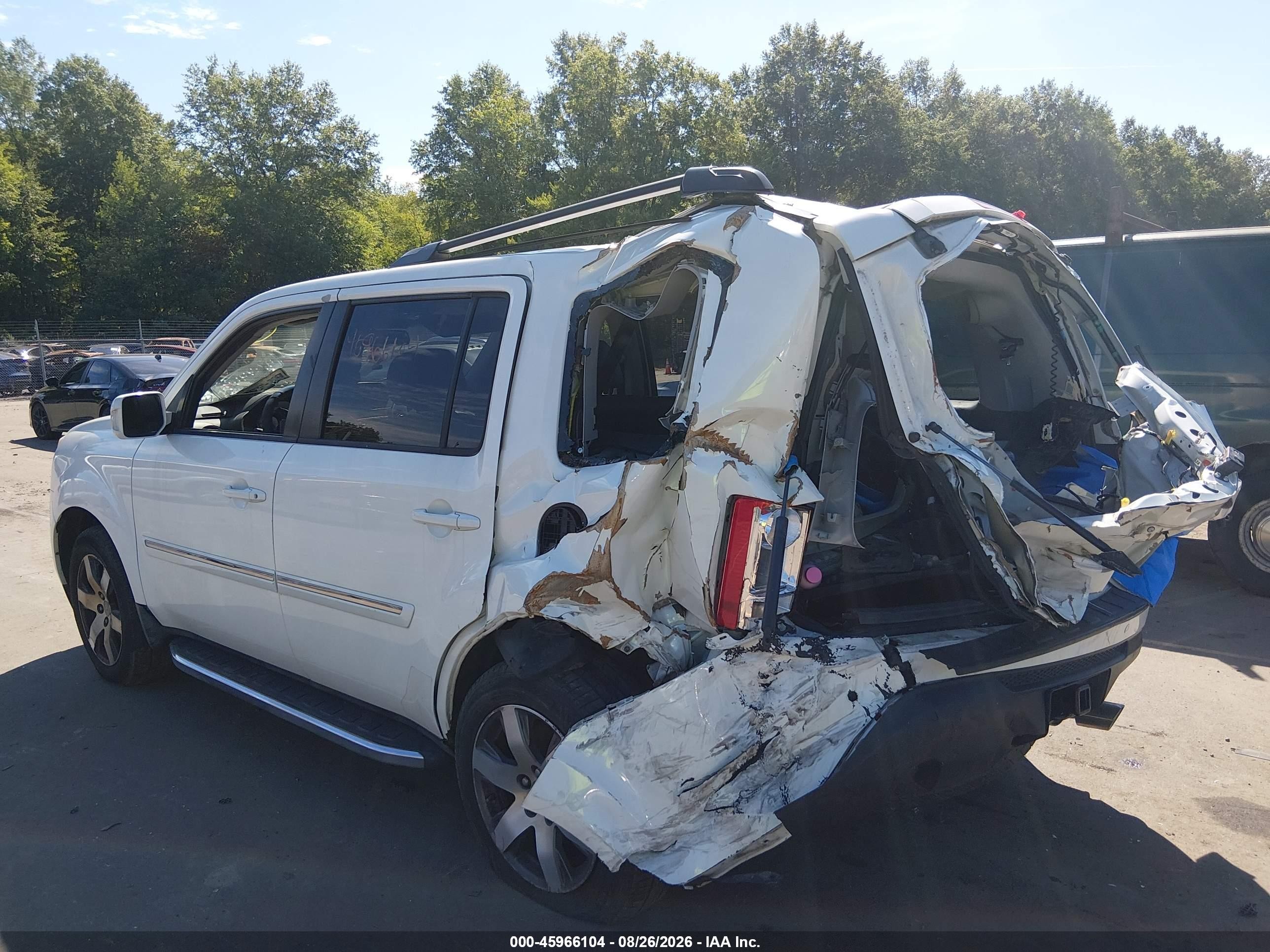 2012 Honda Pilot Touring White vin: 5FNYF4H99CB011886