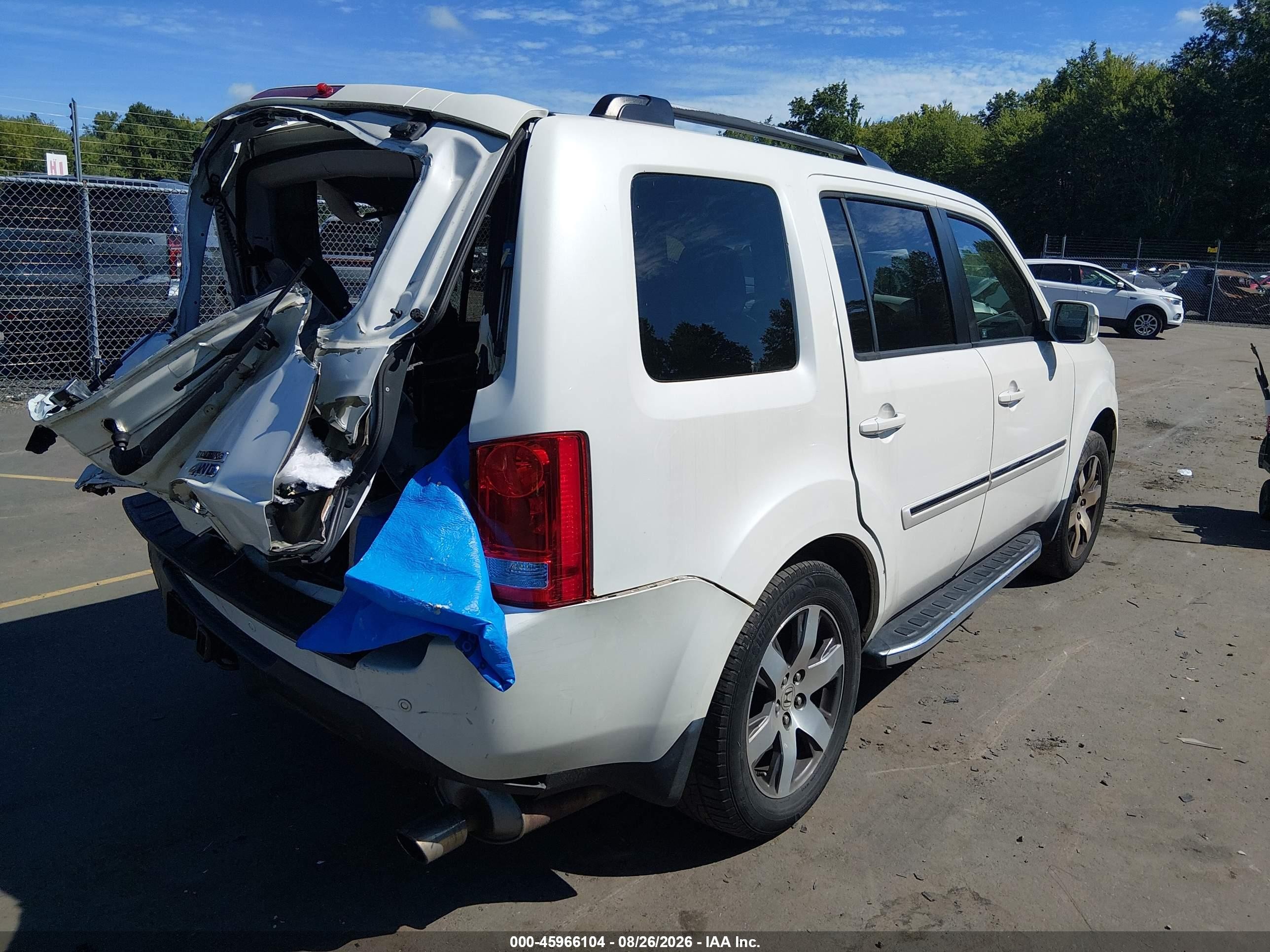 2012 Honda Pilot Touring White vin: 5FNYF4H99CB011886