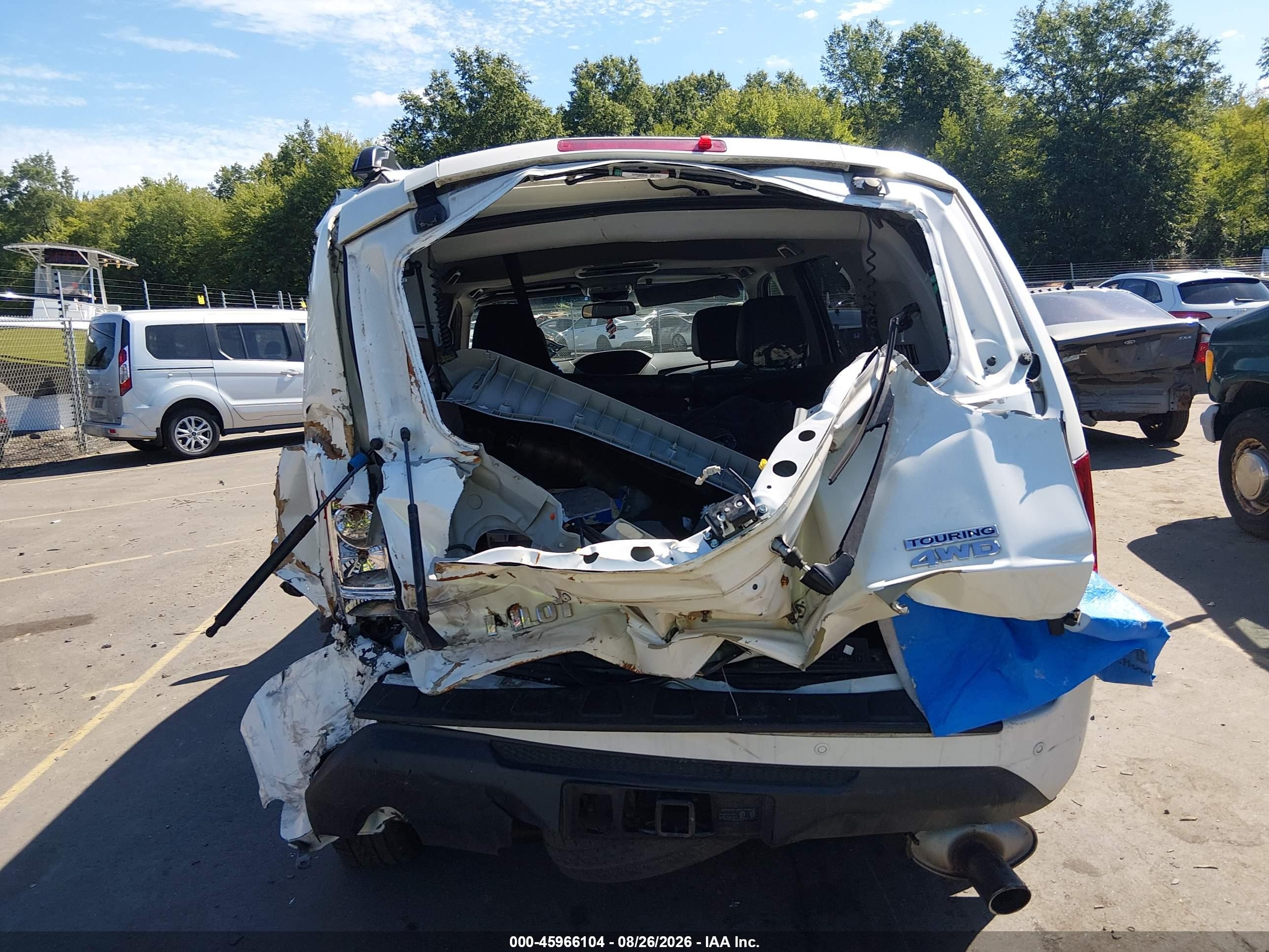 2012 Honda Pilot Touring White vin: 5FNYF4H99CB011886