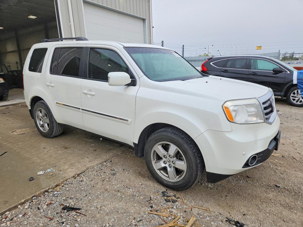 2012 Honda Pilot Touring Белый vin: 5FNYF4H99CB028851