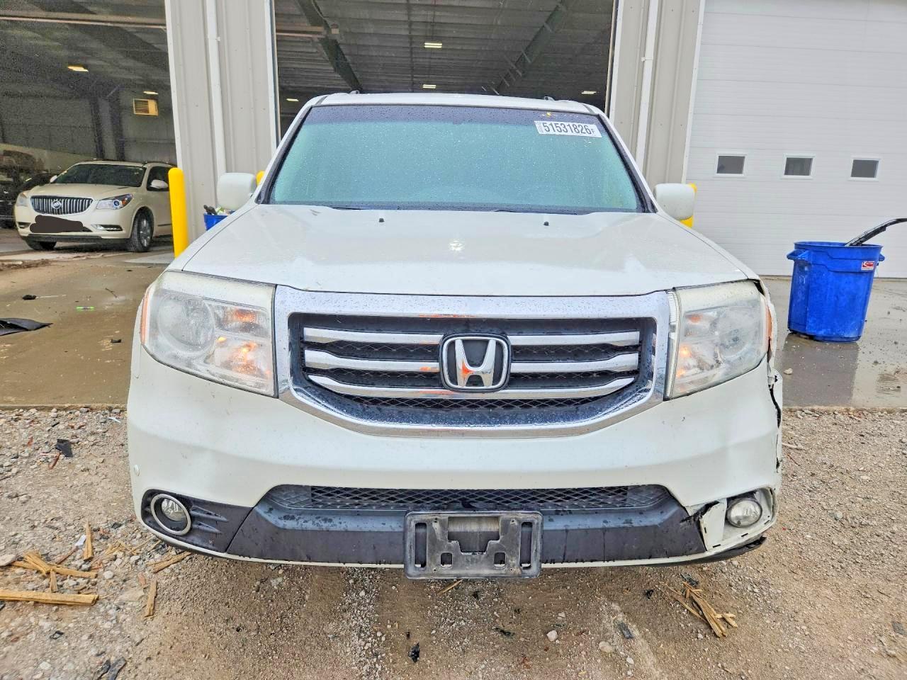 2012 Honda Pilot Touring Белый vin: 5FNYF4H99CB028851