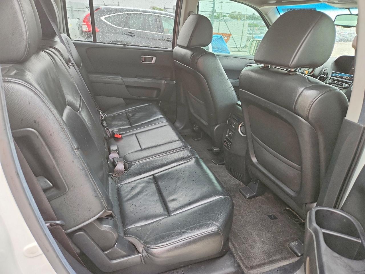 2012 Honda Pilot Touring Белый vin: 5FNYF4H99CB028851