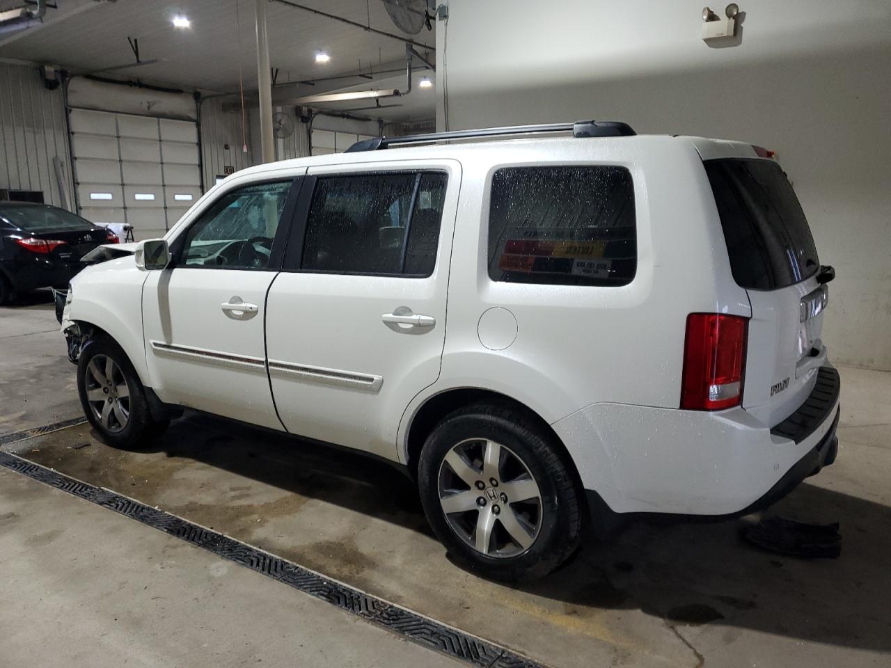 2012 Honda Pilot Touring White vin: 5FNYF4H99CB029126