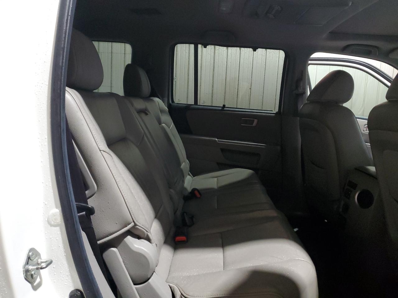 2012 Honda Pilot Touring White vin: 5FNYF4H99CB029126