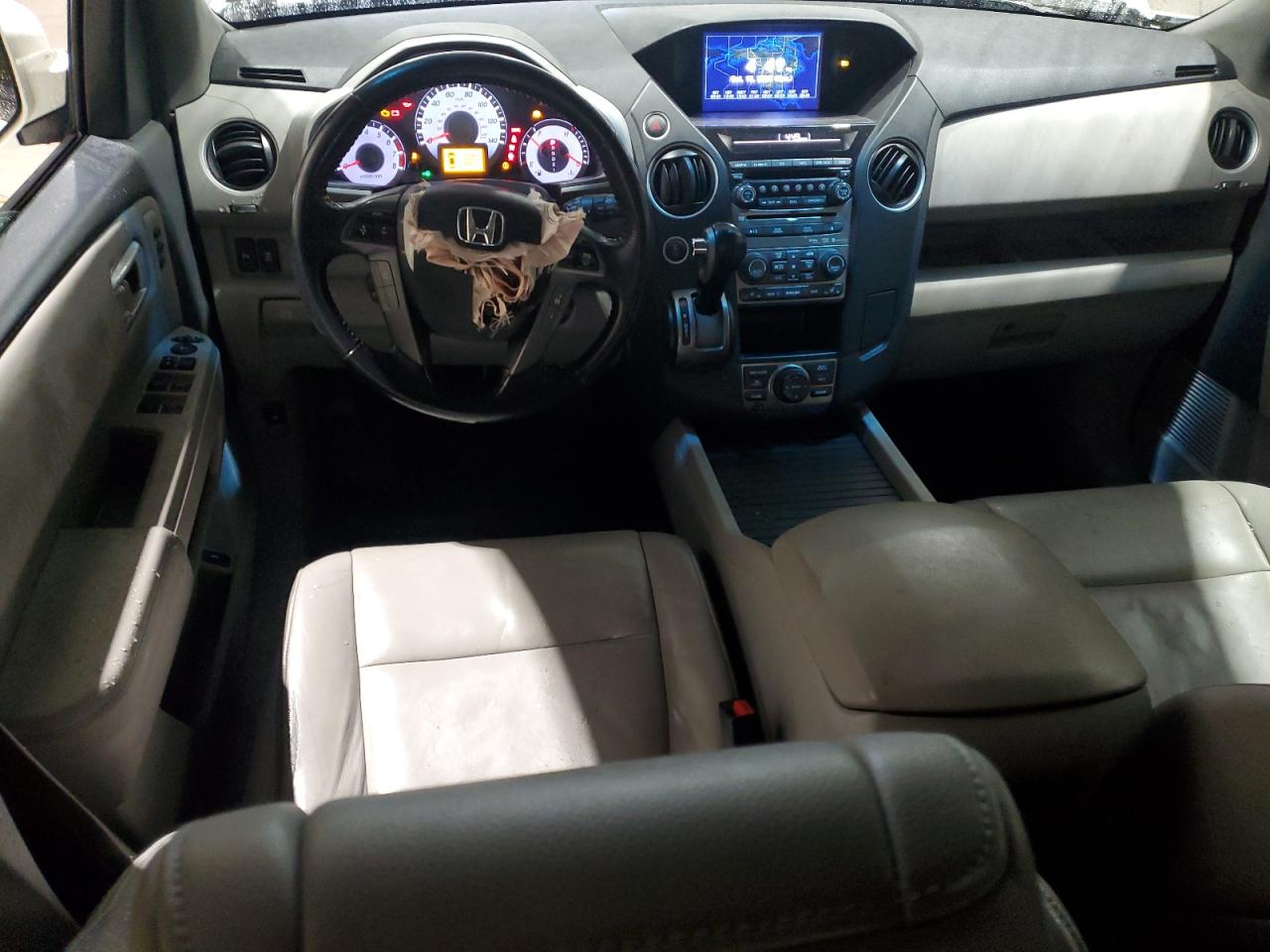 2012 Honda Pilot Touring White vin: 5FNYF4H99CB029126