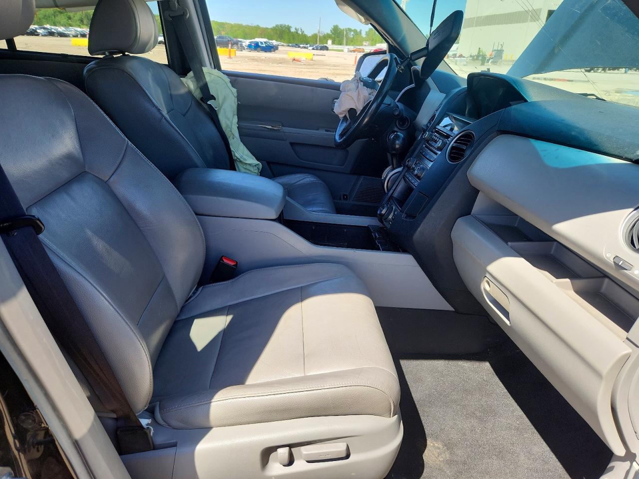 2012 Honda Pilot Touring Black vin: 5FNYF4H99CB034732