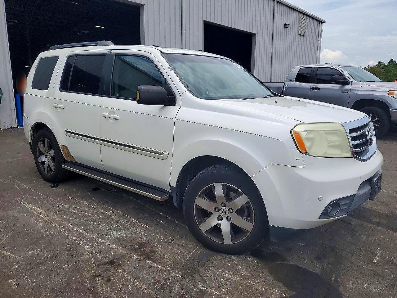 2012 Honda Pilot Touring White vin: 5FNYF4H99CB055256