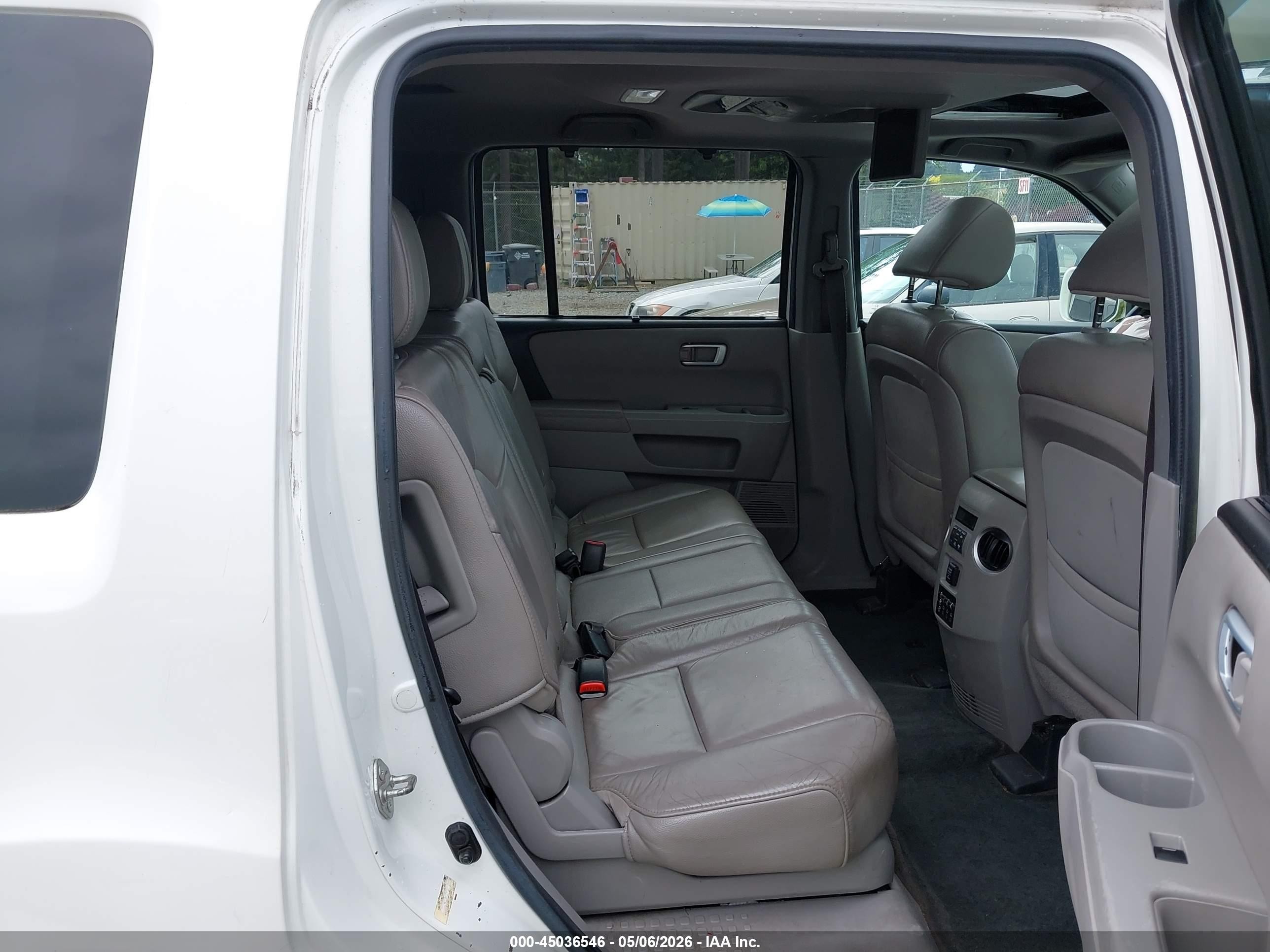 2013 Honda Pilot Touring White vin: 5FNYF4H99DB023408
