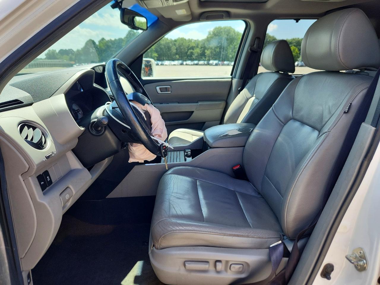 2013 Honda Pilot Touring White vin: 5FNYF4H99DB059714