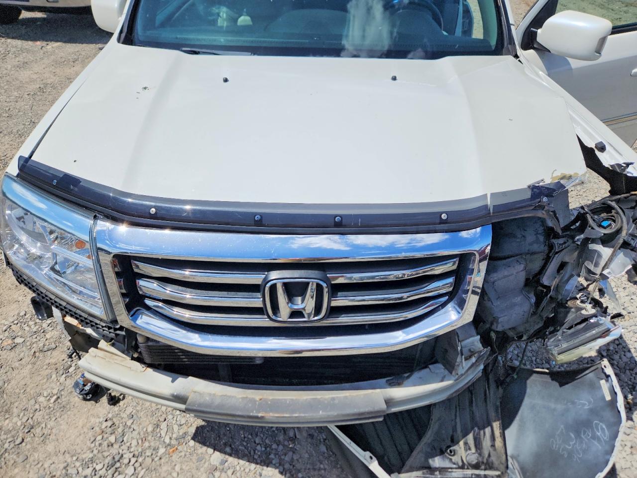 2013 Honda Pilot Touring White vin: 5FNYF4H99DB059714