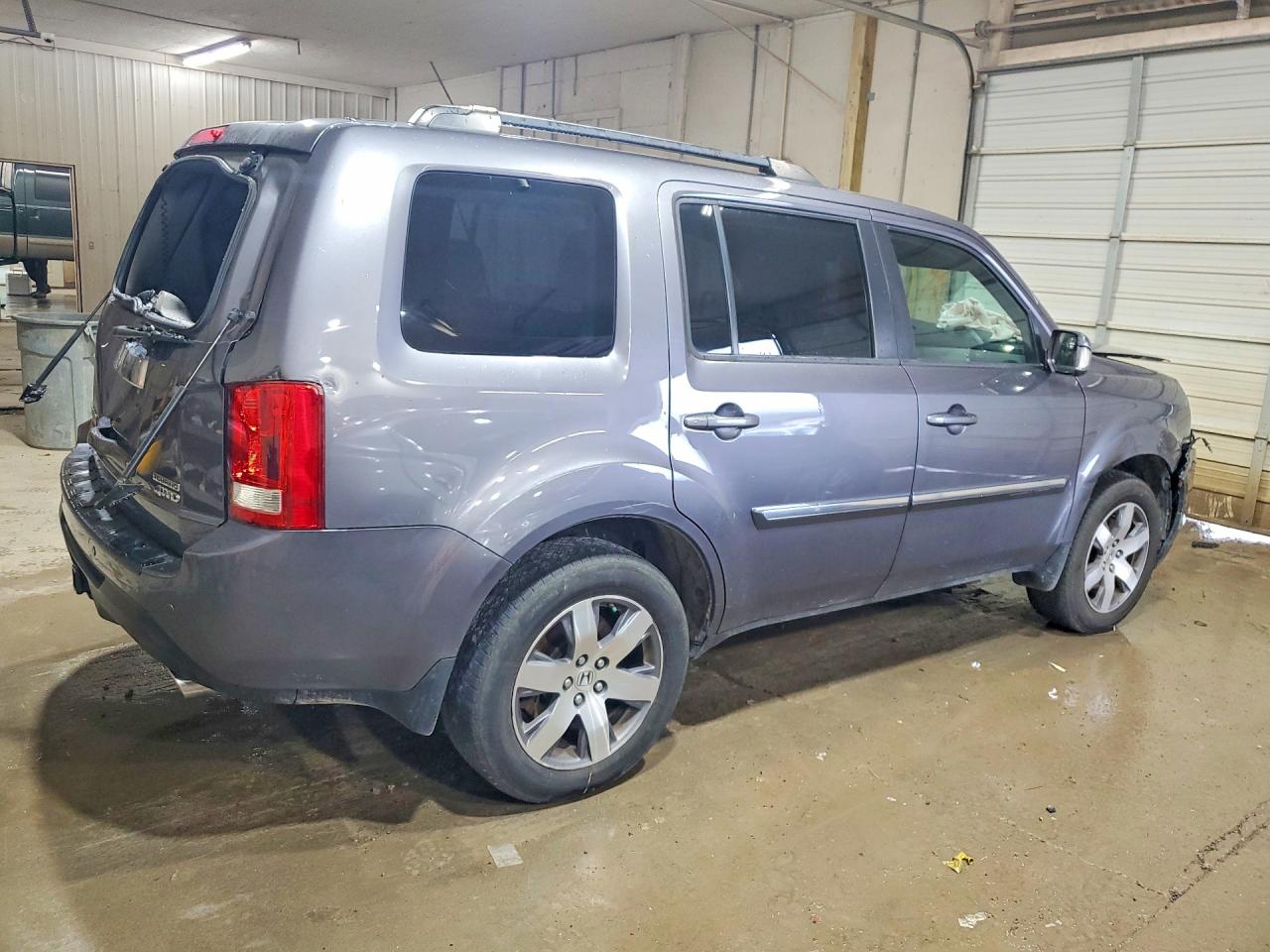 2014 Honda Pilot Touring Gray vin: 5FNYF4H99EB019070