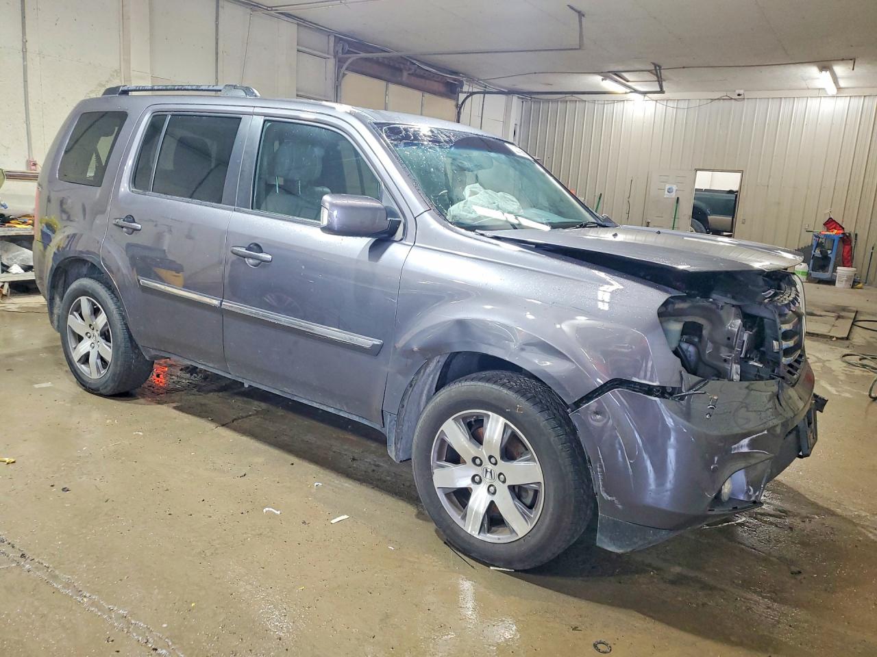 2014 Honda Pilot Touring Gray vin: 5FNYF4H99EB019070