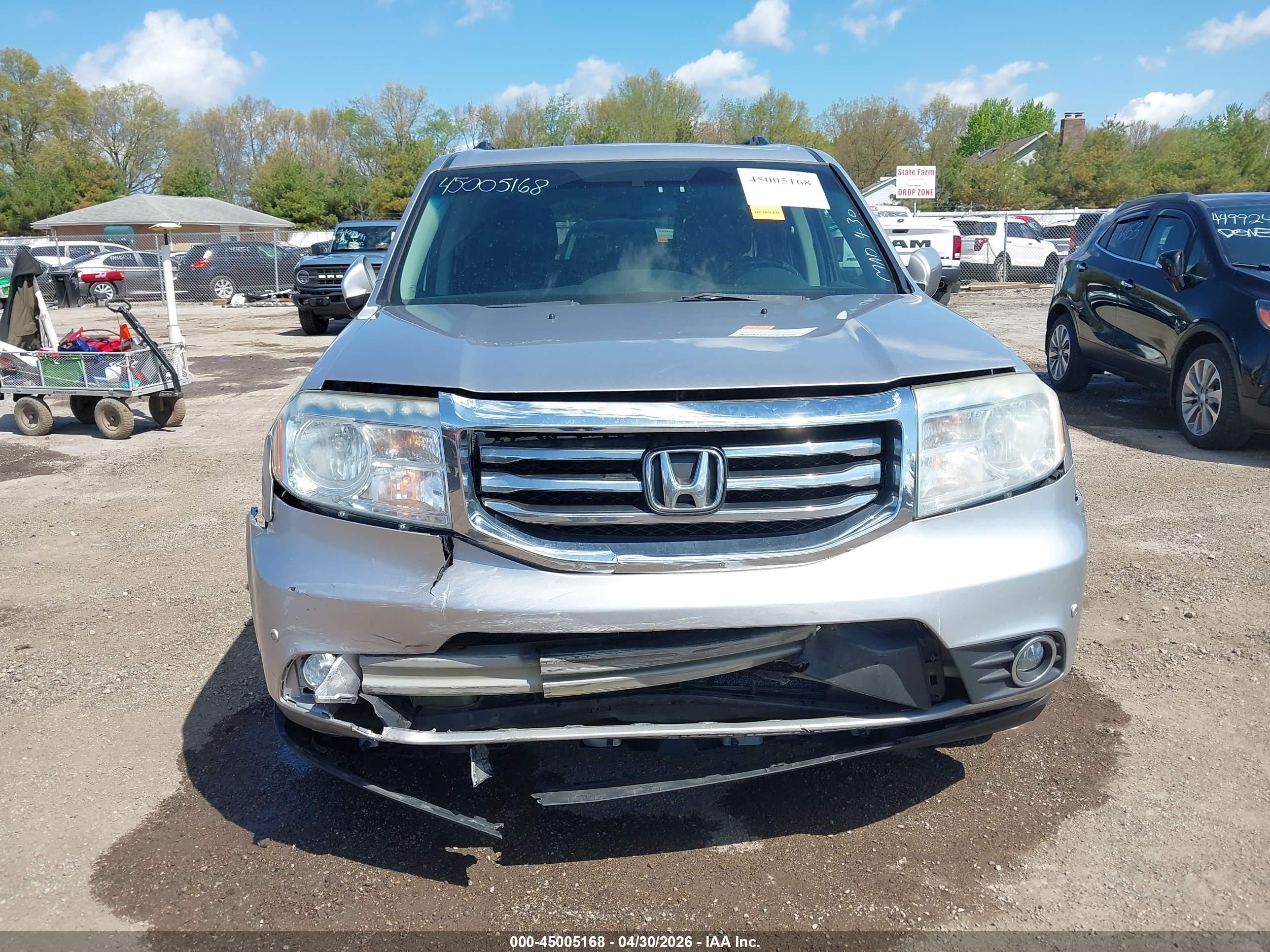 2014 Honda Pilot Touring Silver vin: 5FNYF4H99EB020722