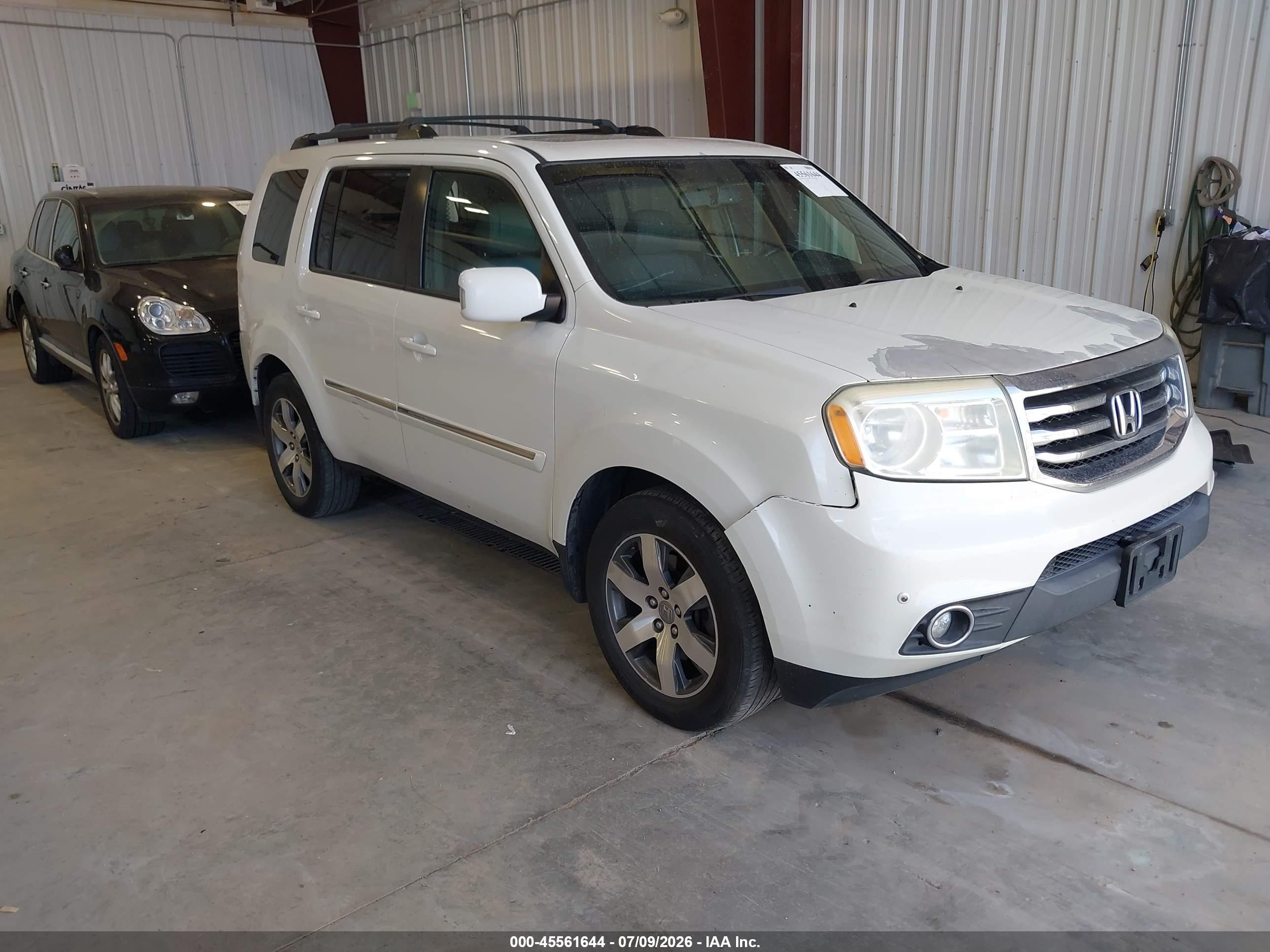2014 Honda Pilot Touring White vin: 5FNYF4H99EB026147