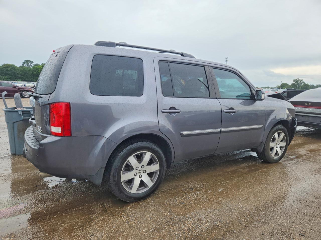 2015 Honda Pilot Touring Gray vin: 5FNYF4H99FB004067