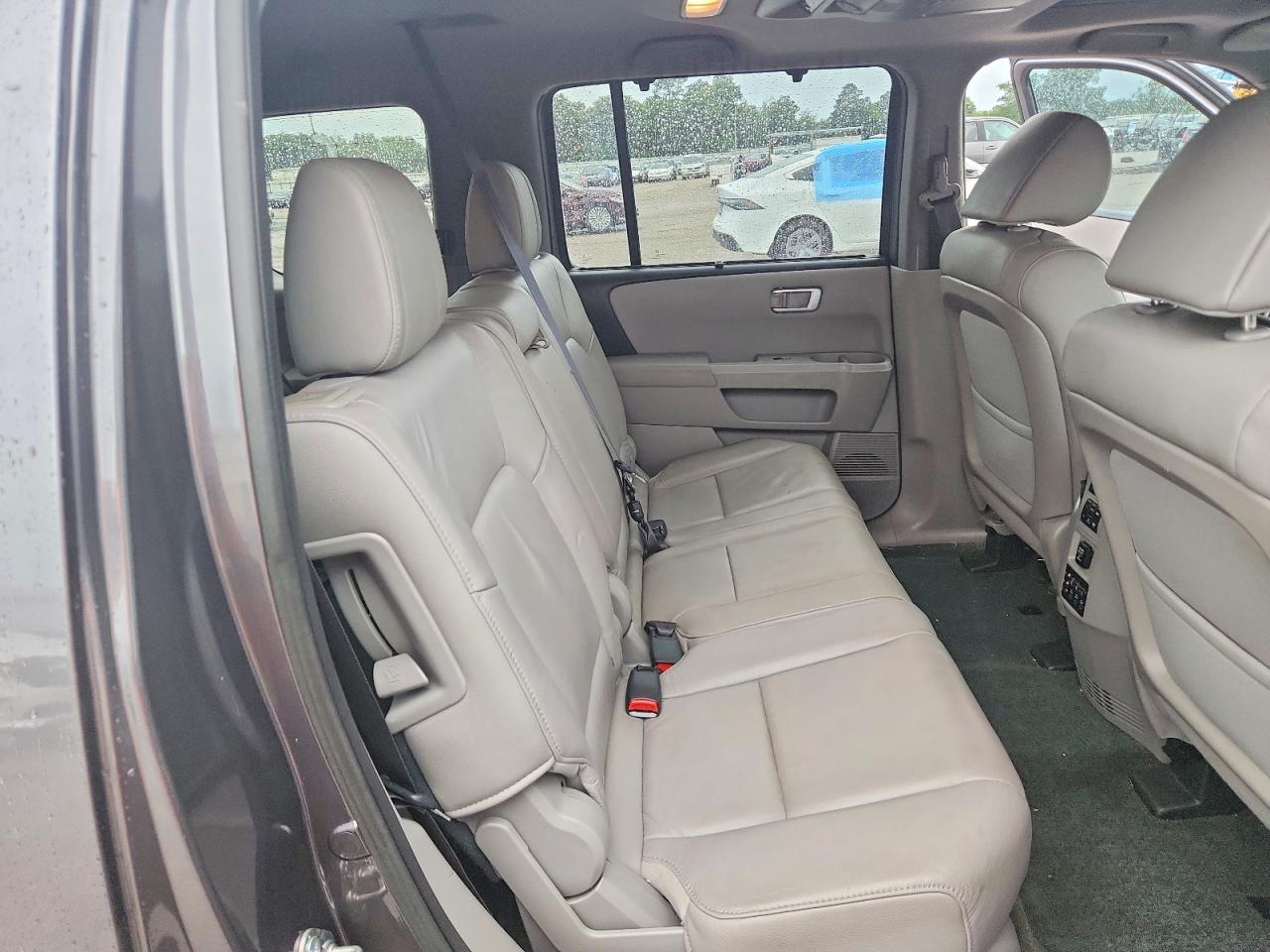 2015 Honda Pilot Touring Gray vin: 5FNYF4H99FB004067