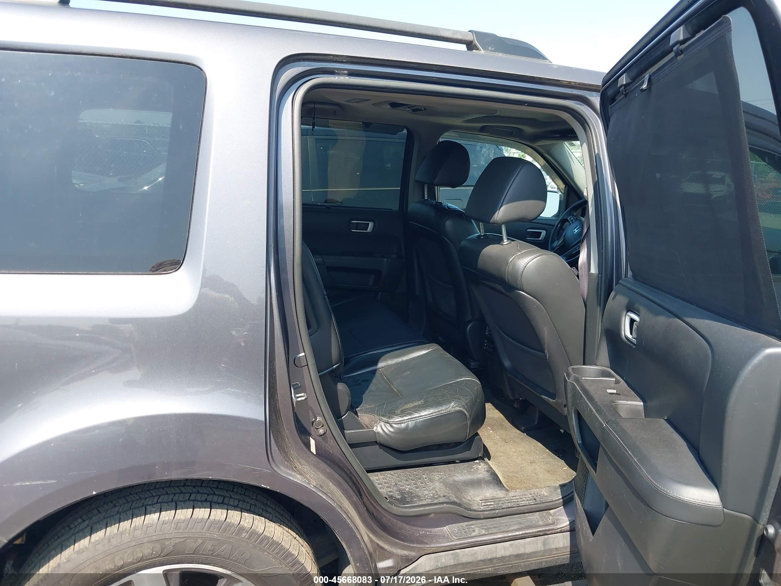 2015 Honda Pilot Touring Gray vin: 5FNYF4H99FB027249