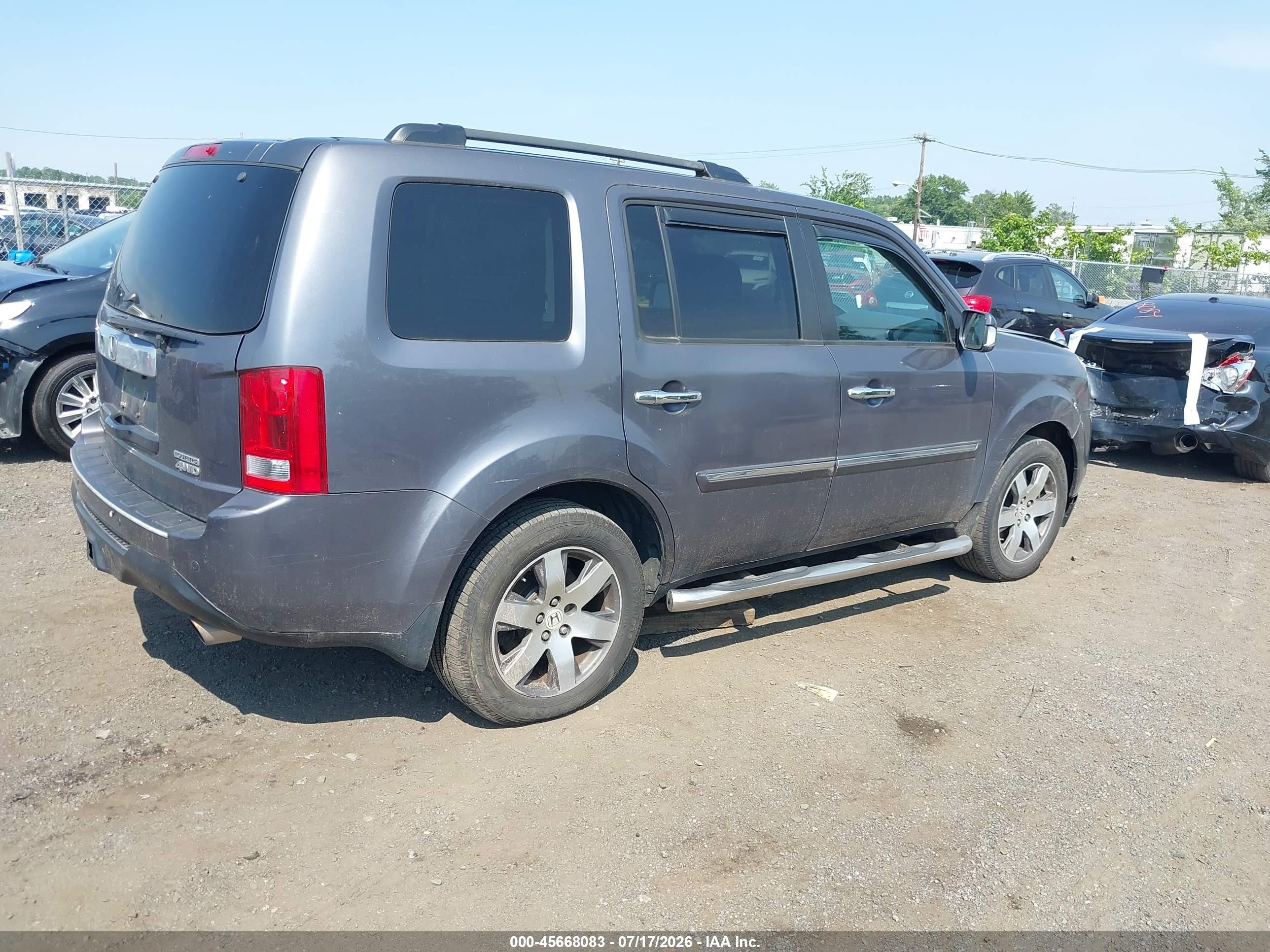 2015 Honda Pilot Touring Gray vin: 5FNYF4H99FB027249