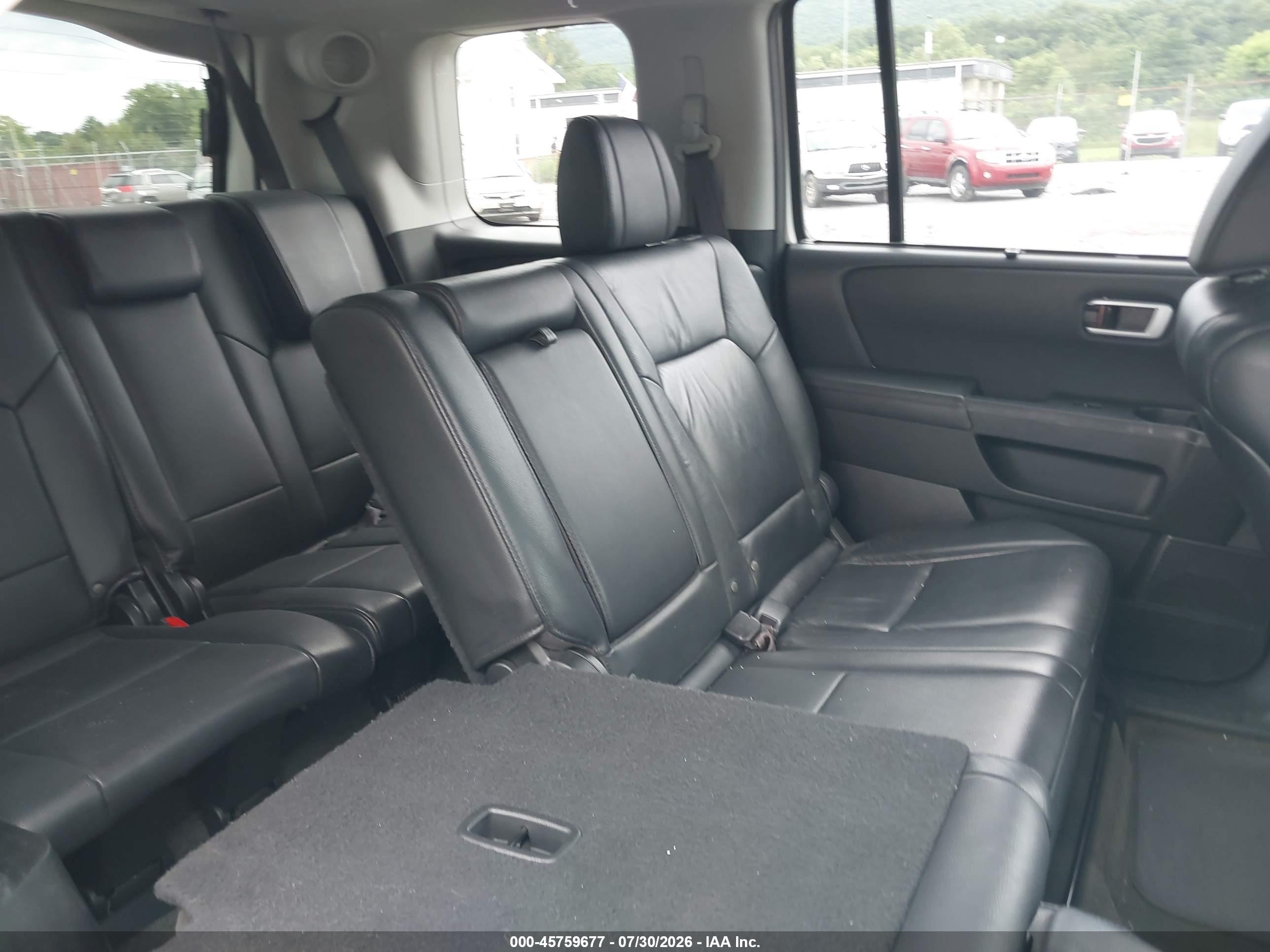 2015 Honda Pilot Touring White vin: 5FNYF4H99FB072921