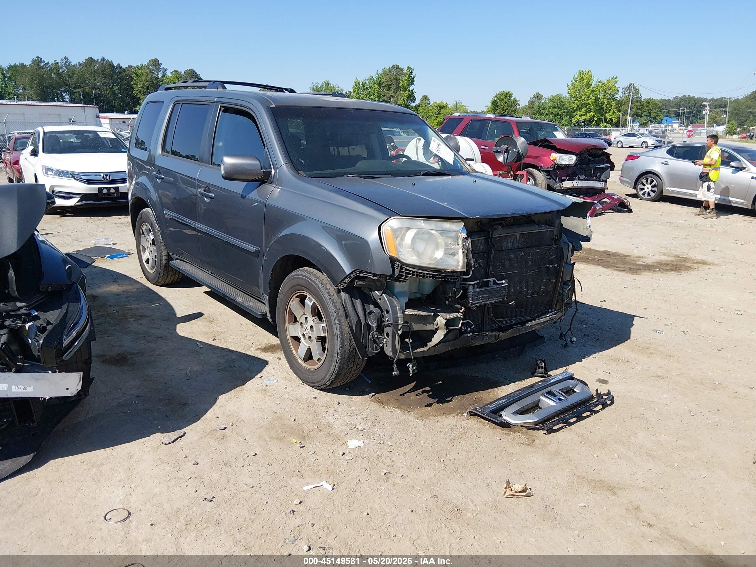 2011 Honda Pilot Touring Gray vin: 5FNYF4H9XBB012589