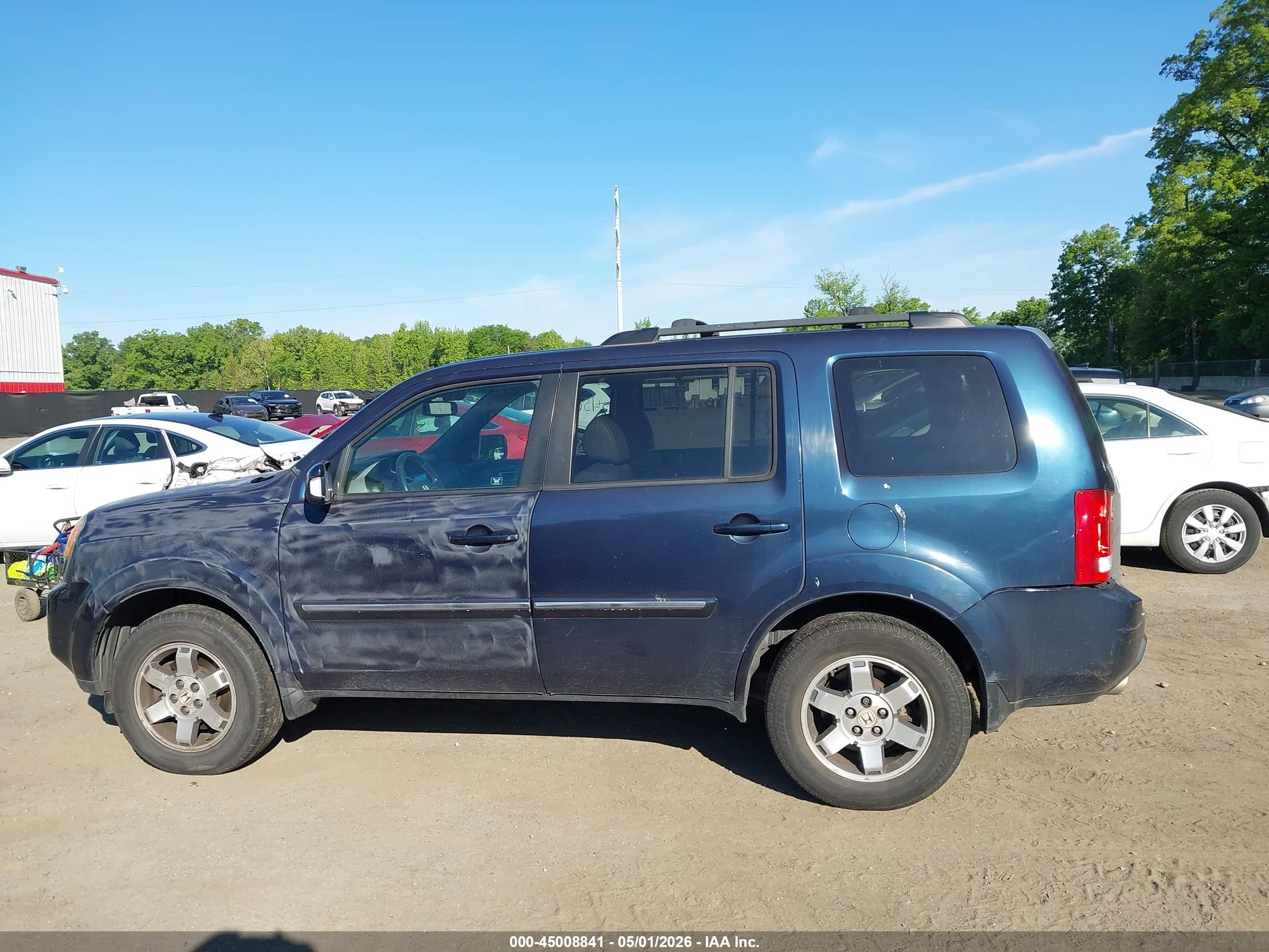 2011 Honda Pilot Touring Blue vin: 5FNYF4H9XBB016786