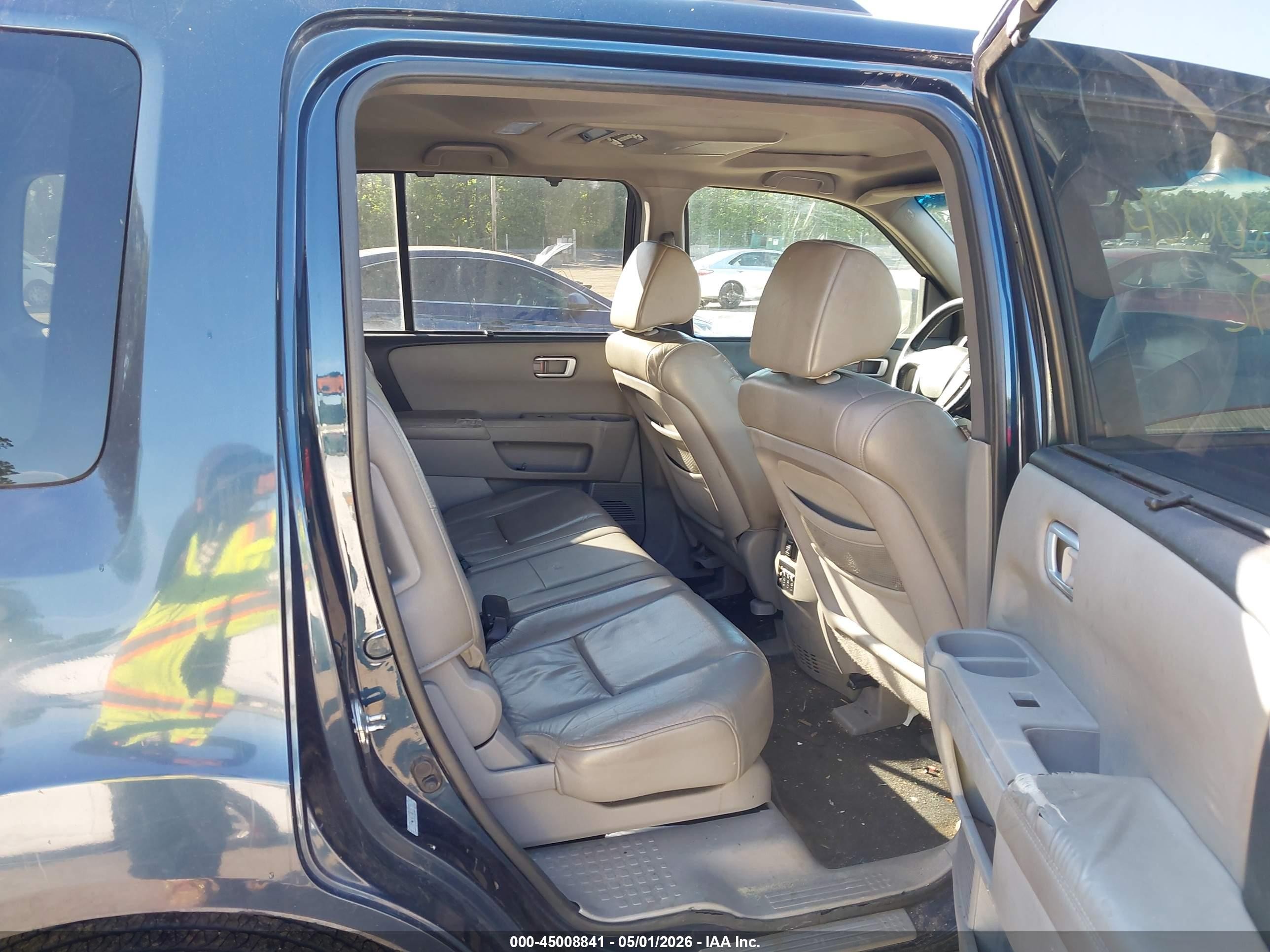 2011 Honda Pilot Touring Blue vin: 5FNYF4H9XBB016786