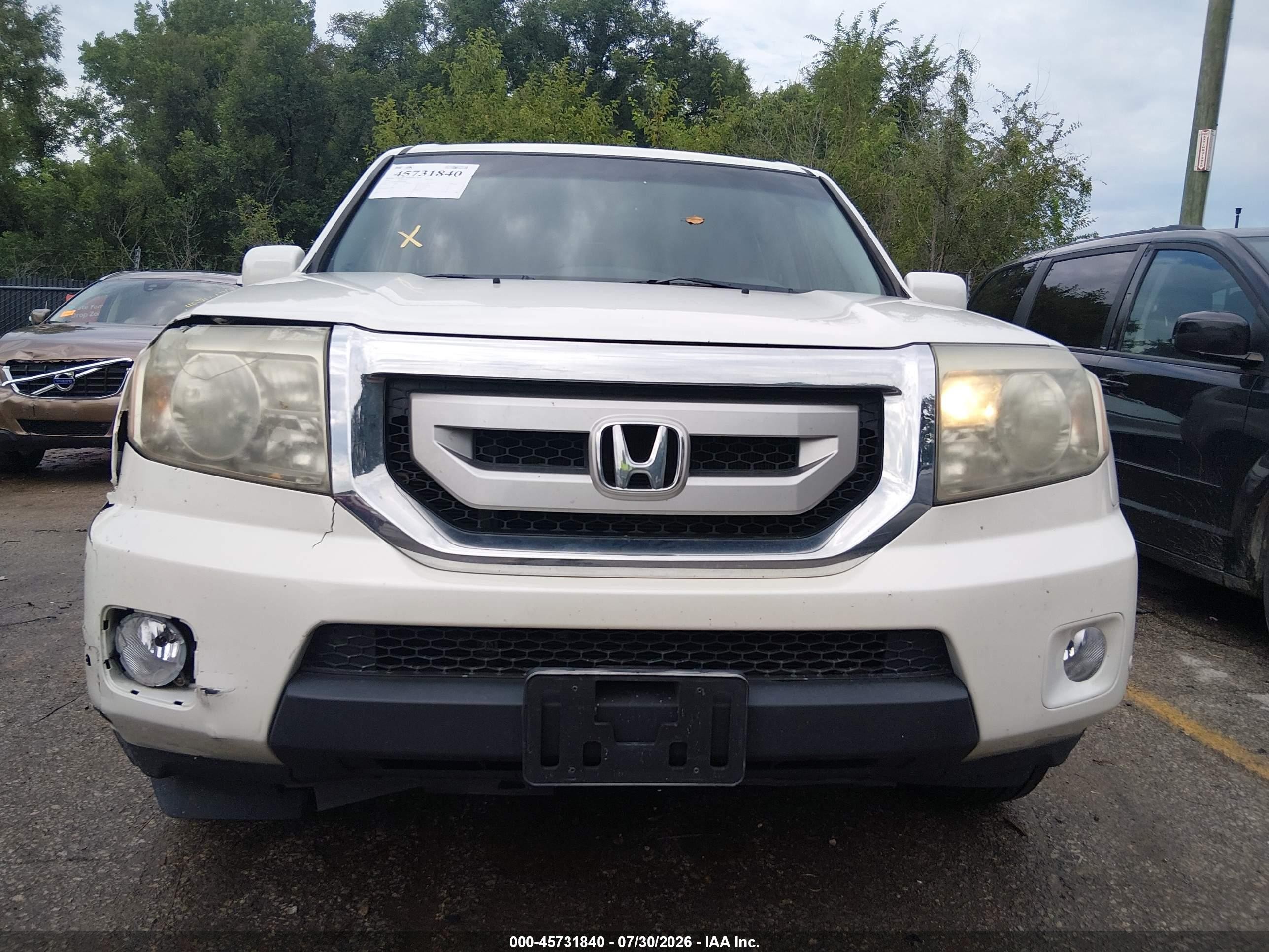 2011 Honda Pilot Touring White vin: 5FNYF4H9XBB038013