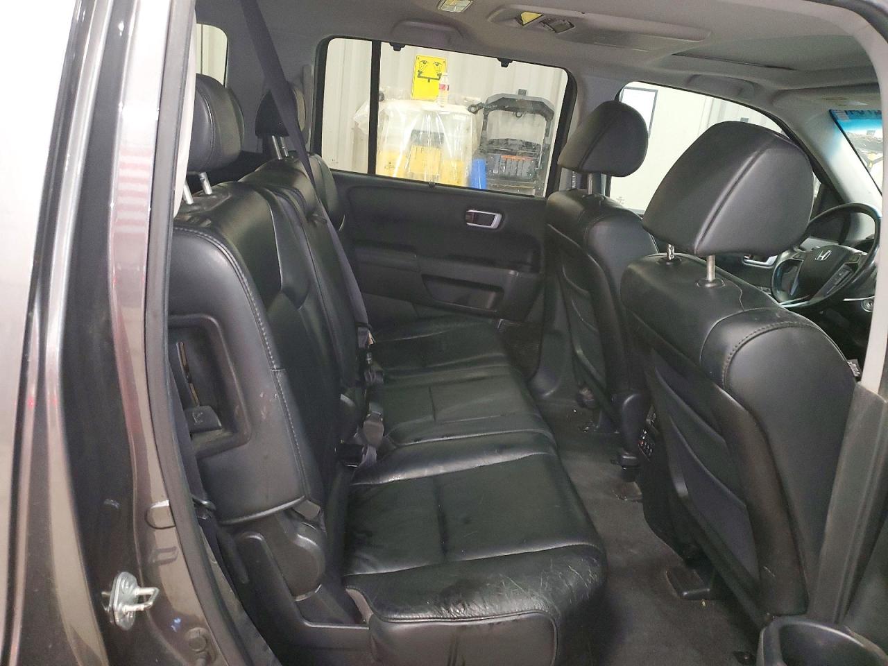 2011 Honda Pilot Touring Gray vin: 5FNYF4H9XBB075482